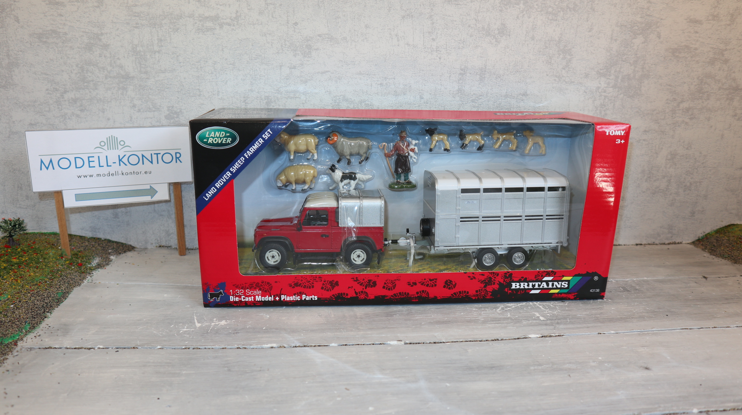 Britains 43138 in 1:32, Land Rover mit Anhänger und Schafherde, NEU in OVP