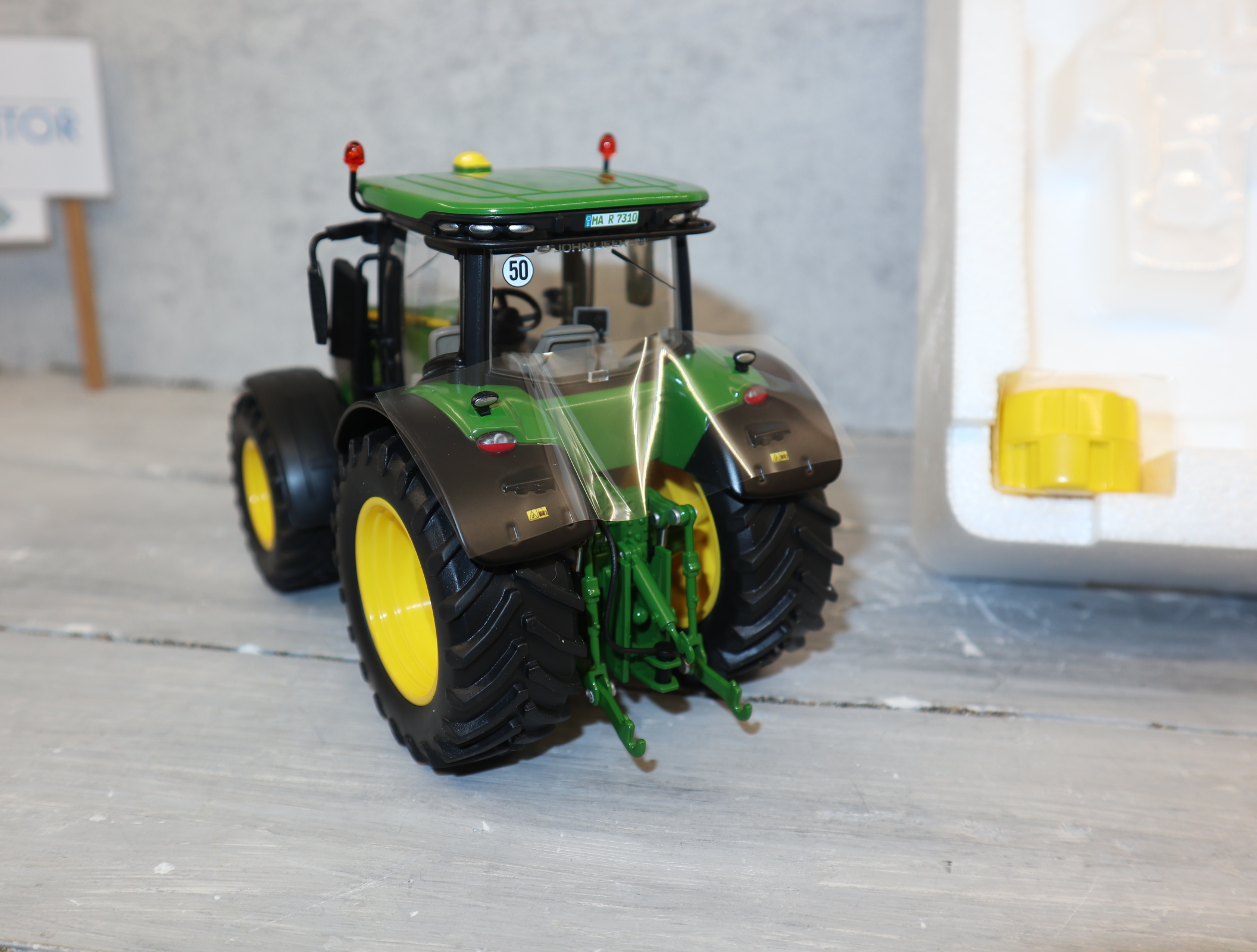 WIKING 077837 in 1:32 John Deere 7310R, NEU in OVP