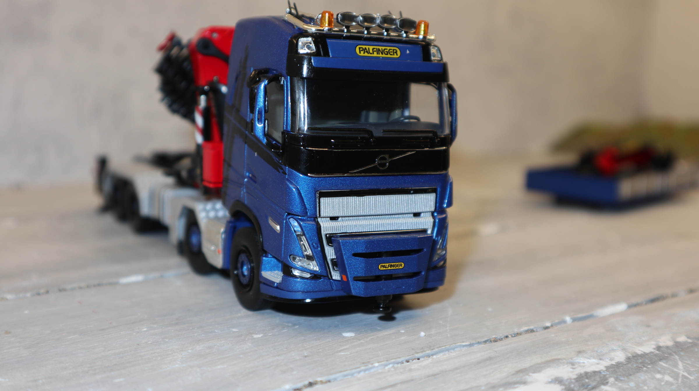 WSI 02-2948 Volvo FH5 8x4, Palfinger PK 135002