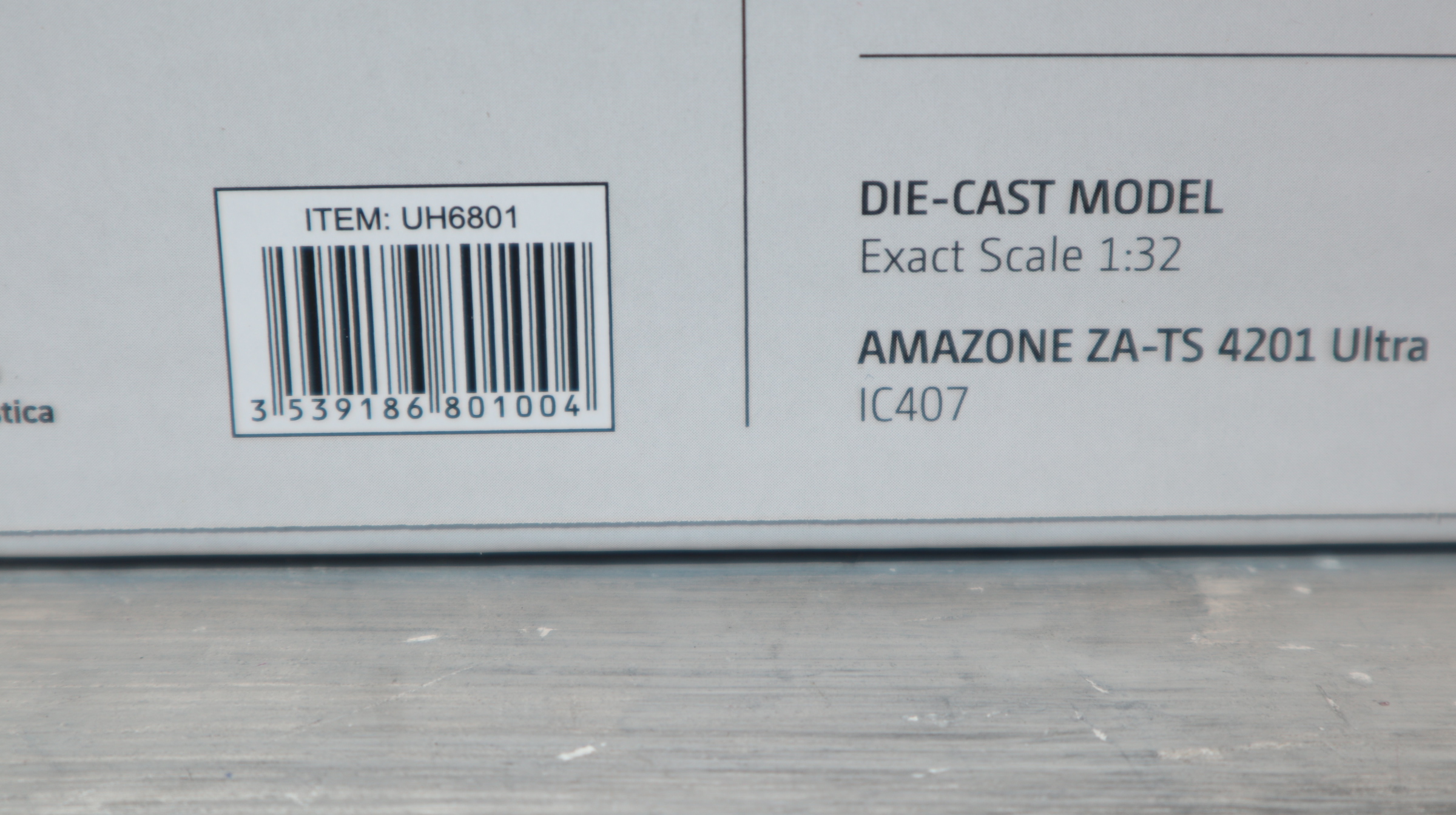 Universal Hobbies UH 6801 in 1:32,  AMAZONE ZA-TS 4201 Ultra Streuer  Neu in OVP
