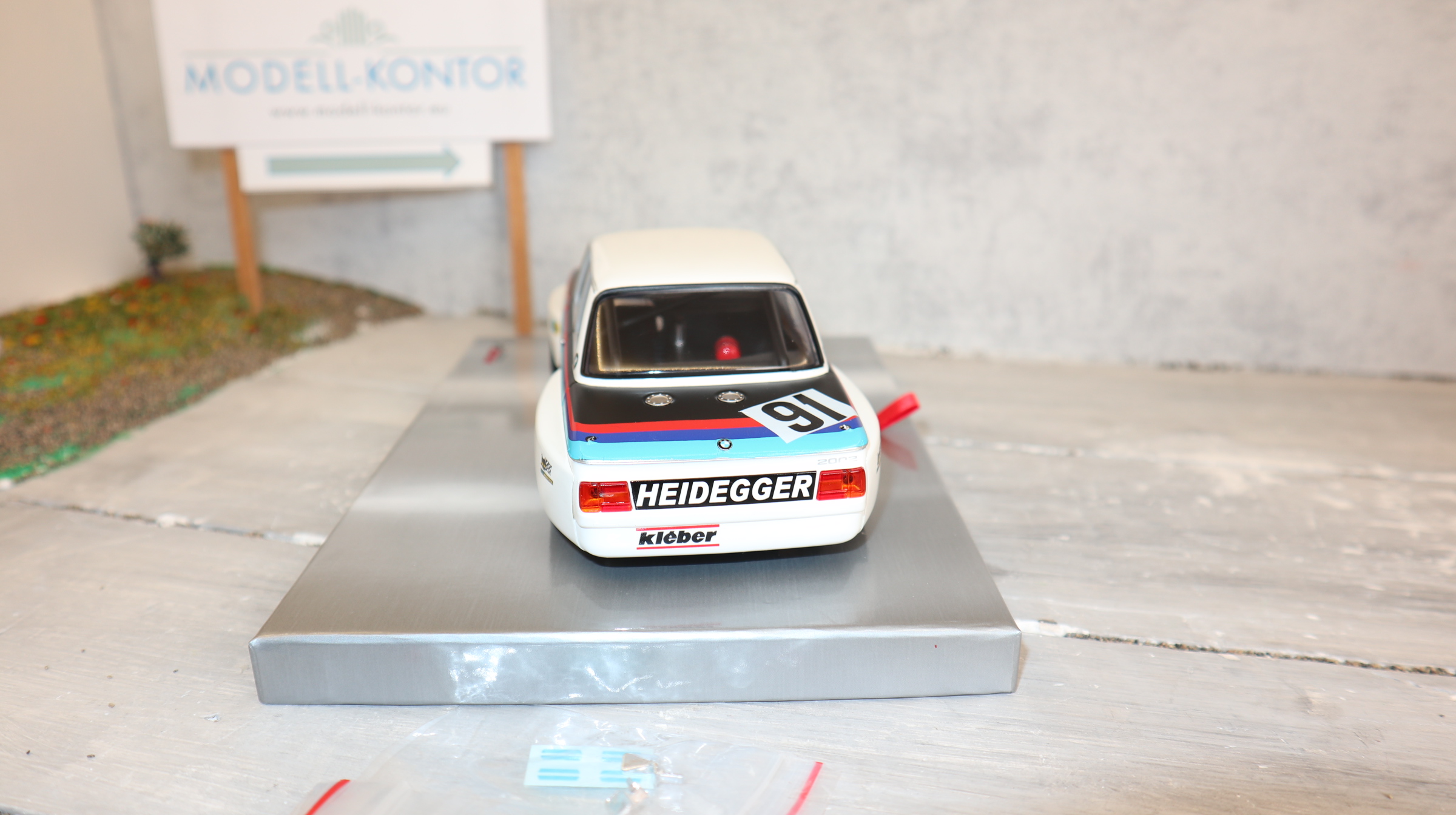 BRM 135 Slotcar in 1:24,  BMW 2002 HEIDEGGER Racing No. 91, weiß , NEU in OVP