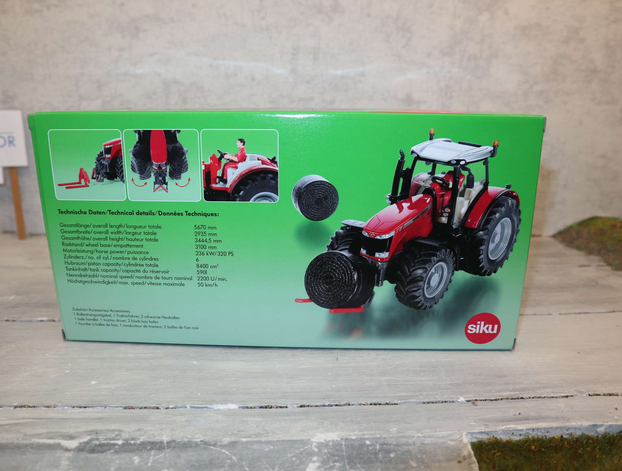 Siku 8614 in 1:32 Massey Ferguson 8680 mit Ballengabel Sondermodell IRLAND, NEU in OVP