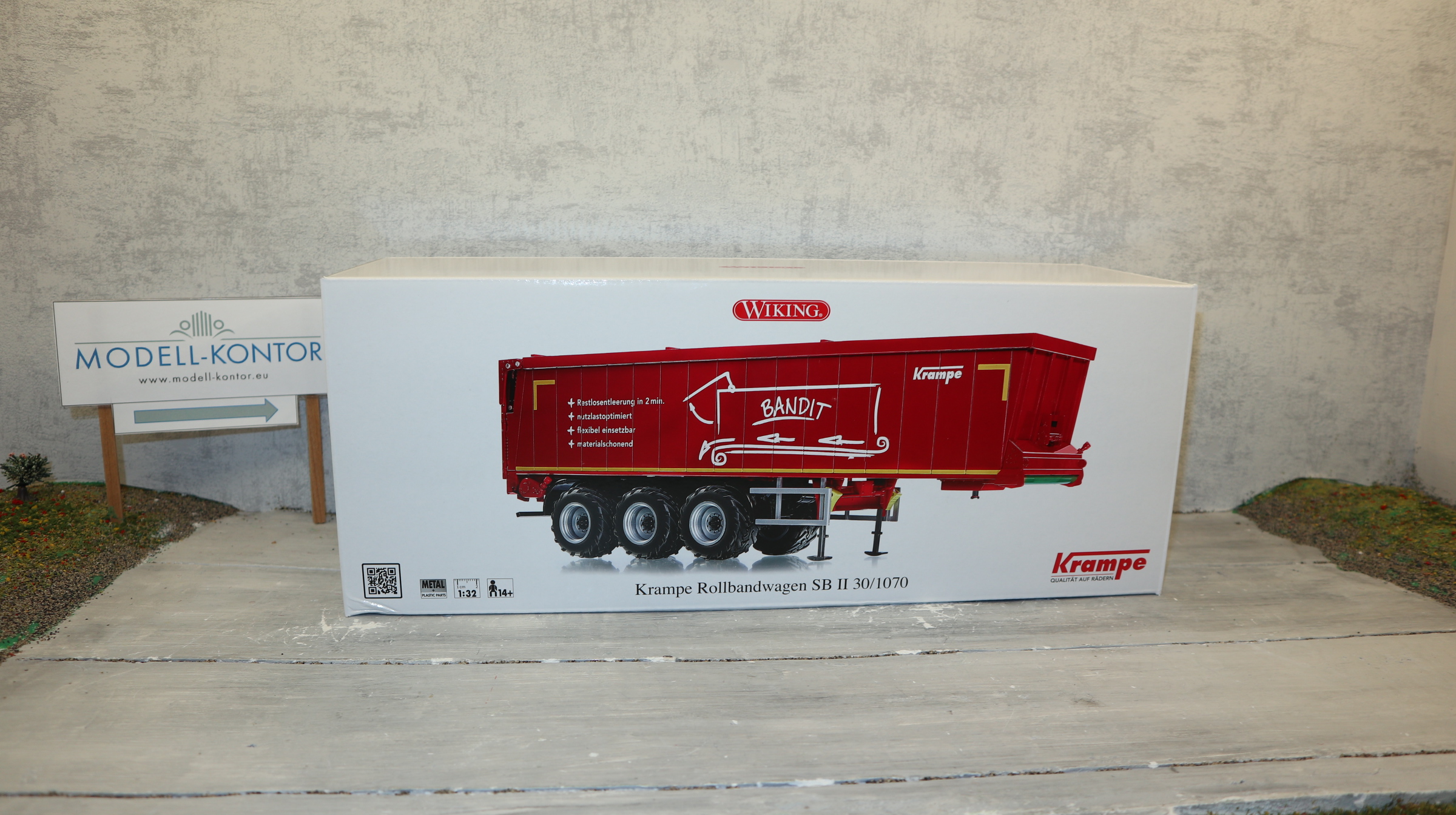Wiking 077657 in 1:32,  KRAMPE Rollbandwagen ROT, NEU in OVP