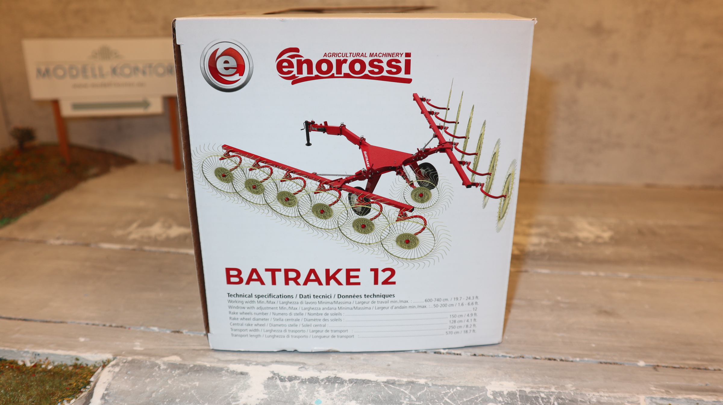 Universal Hobbies UH 6556 in 1:32, ENOROSSI Batrake 12  NEU in OVP