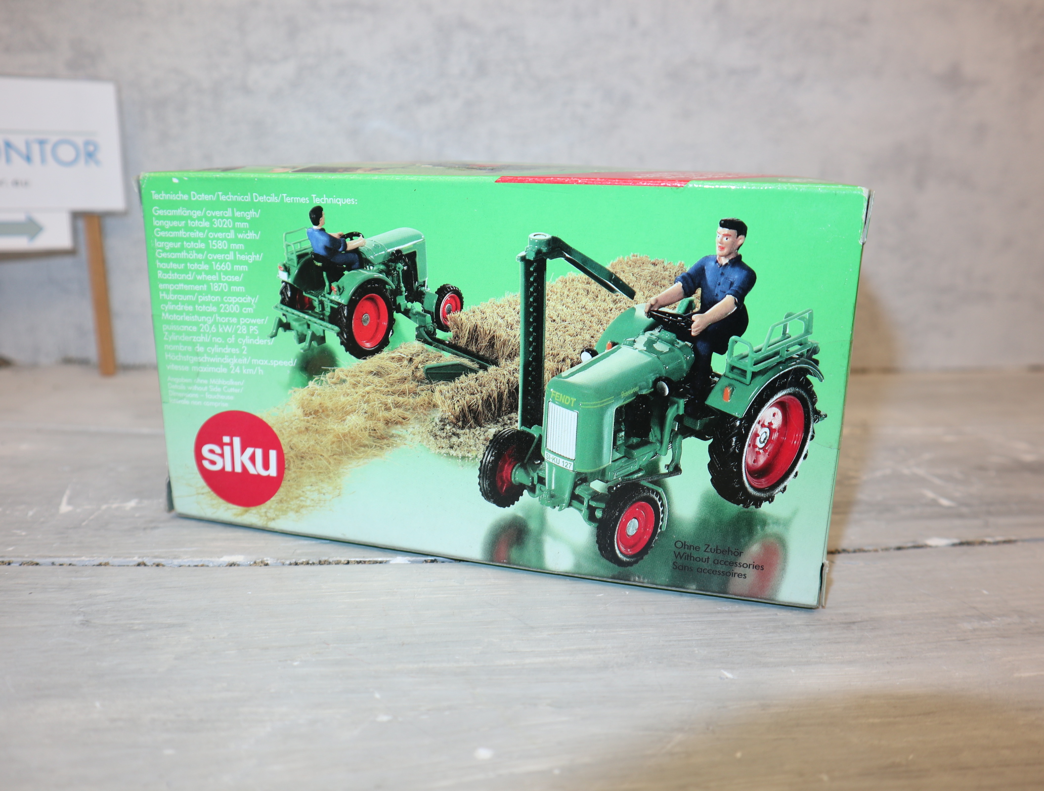 Siku 3471 in 1:32 Fendt Dieselross mit Mähbalken,  NEU in OVP