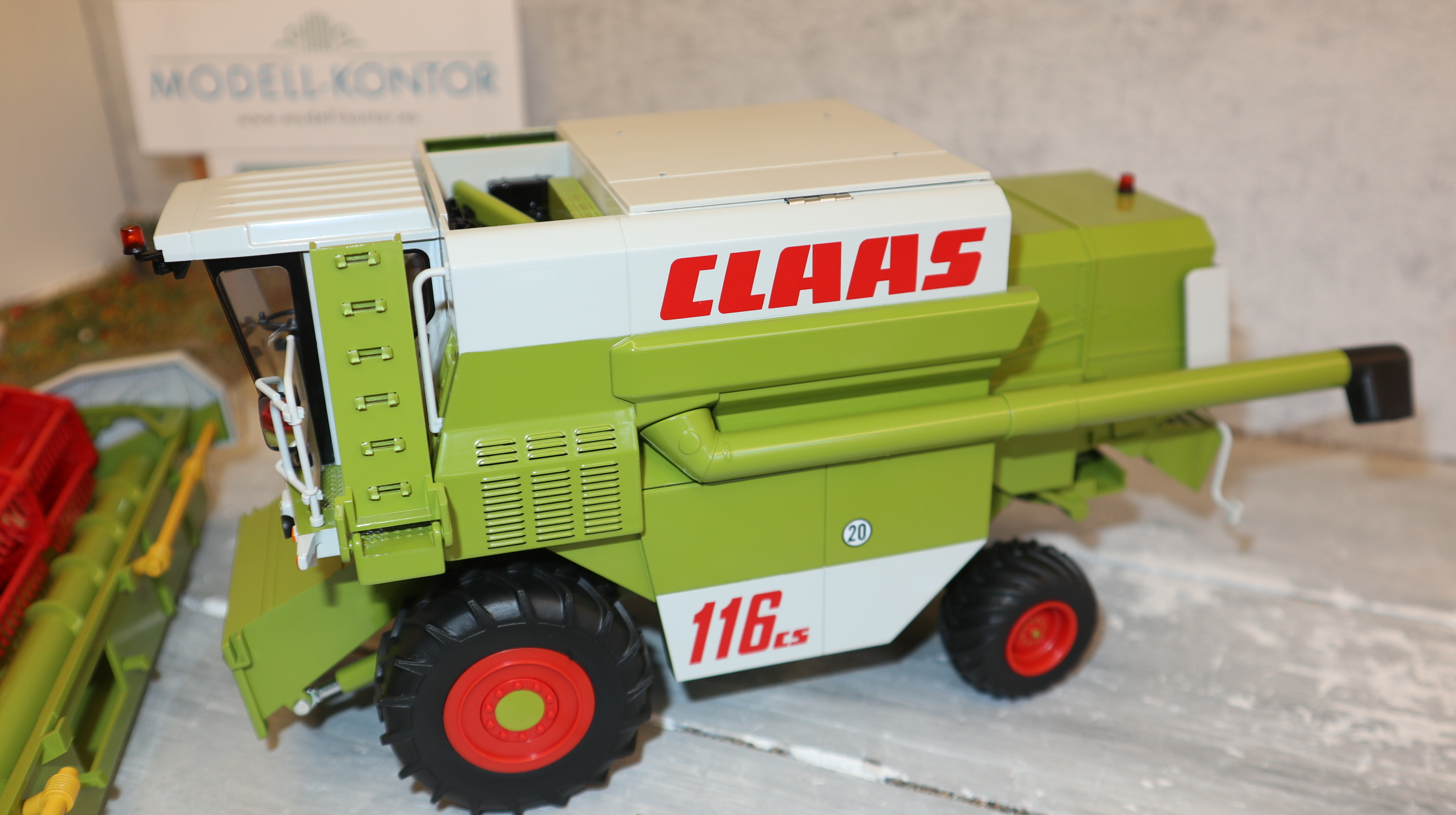 WIKING 077834 in 1:32, Claas Commander 116 mit Getreidevorsatz C660, NEU in OVP