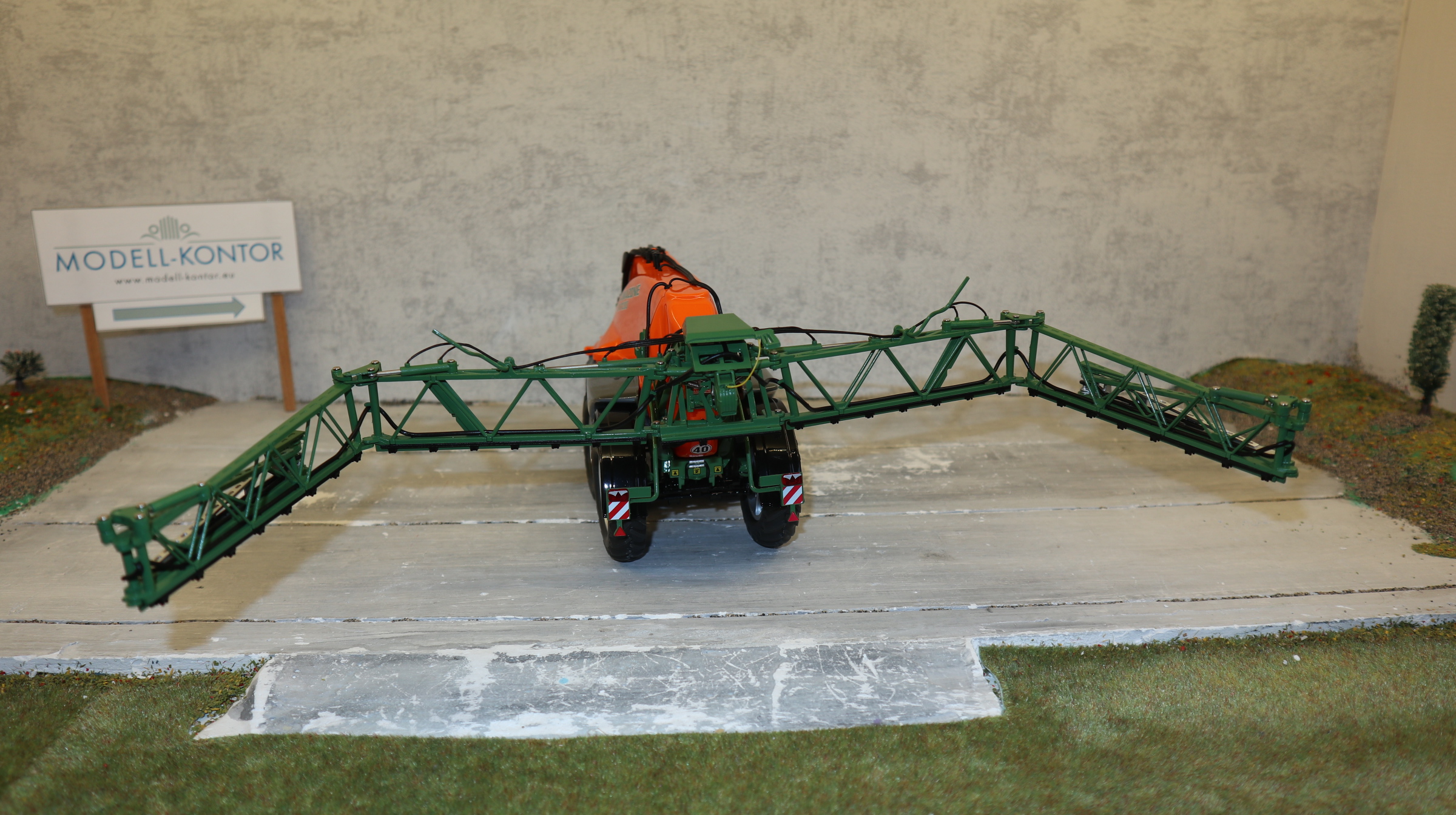 WIKING 077346 in 1:32, AMAZONE Feldspritze UX 11200 , NEU in OVP
