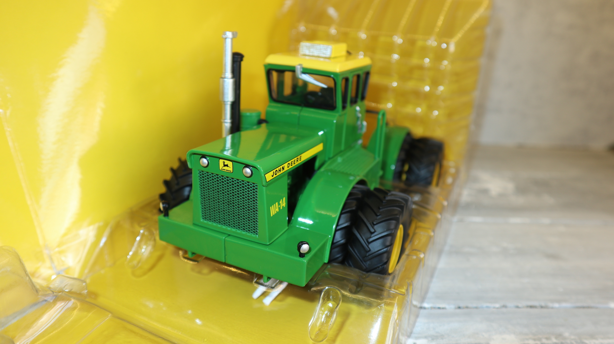 Ertl 85051 in 1:32, John Deere WA-14 Knicklenker Prestisge Collection, NEU in OVP
