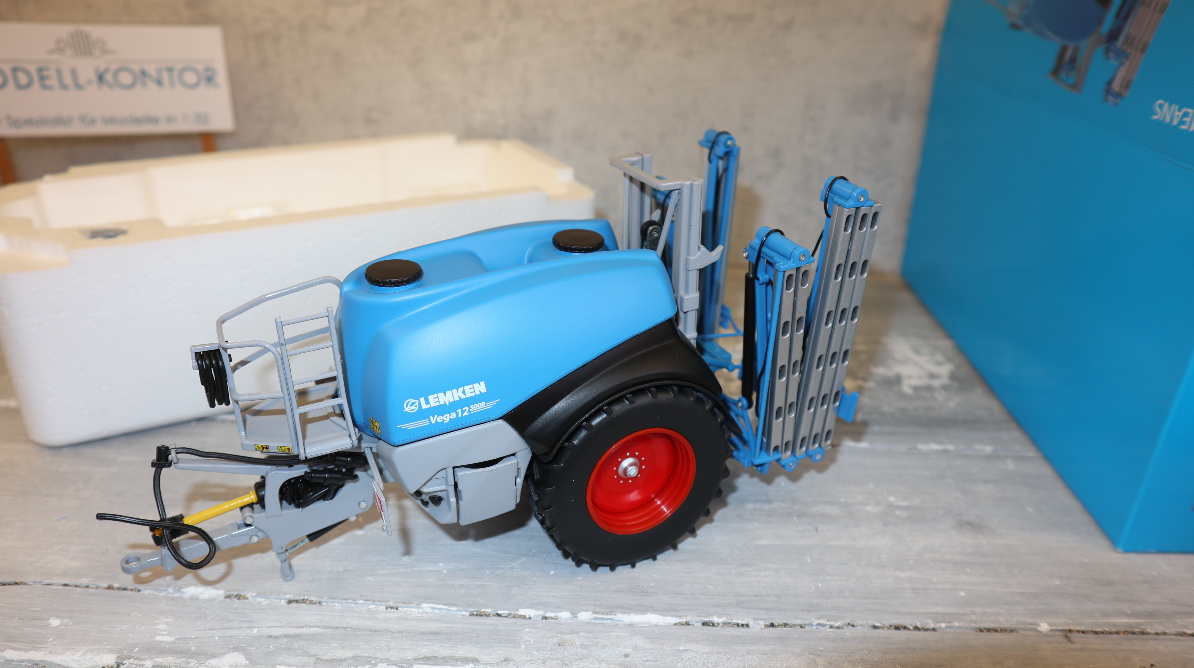 Wiking 077820 in 1:32, LEMKEN Vega 12 im Händlerkarton, NEU in OVP