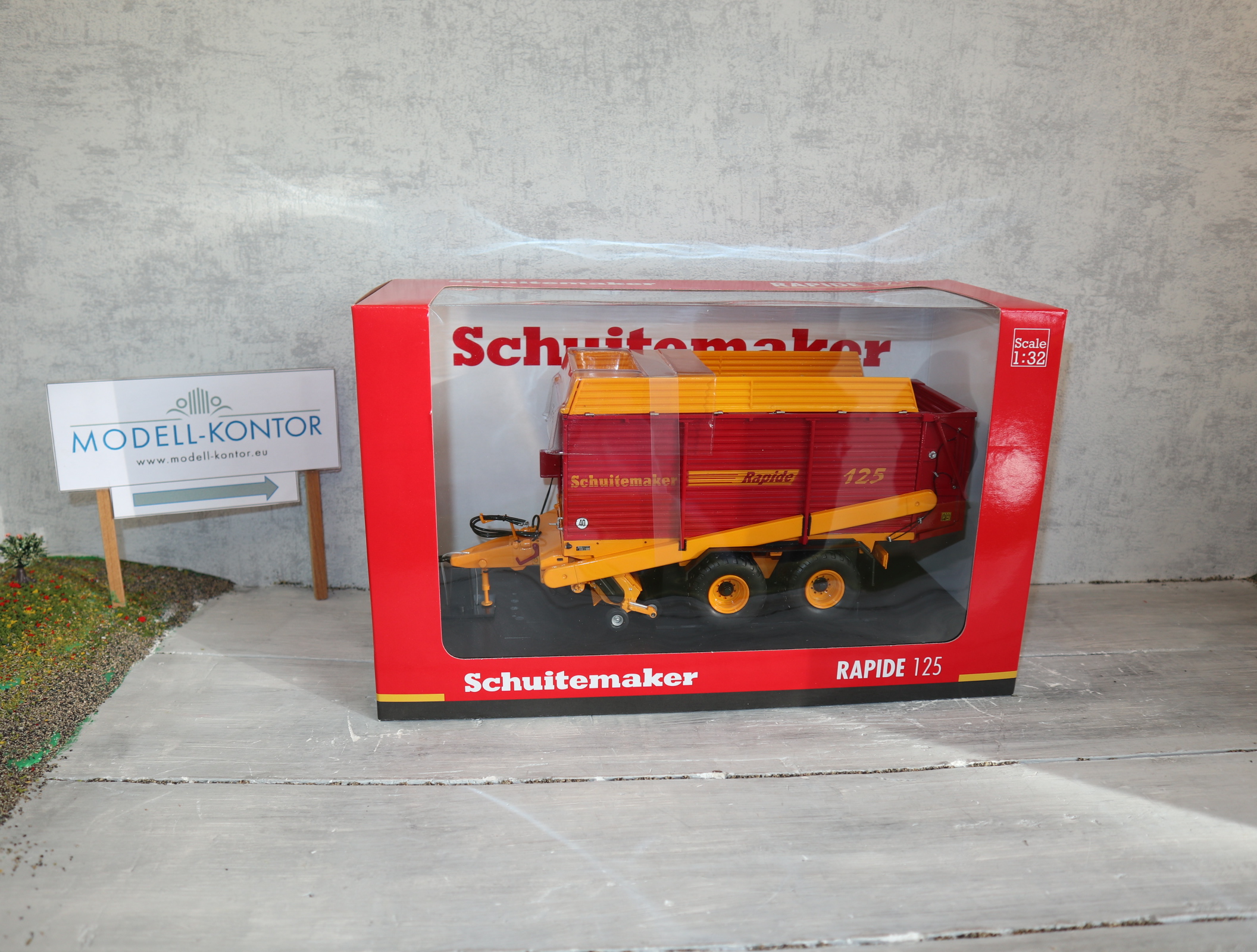 UH 2839 1:32  Sammelwagen Schuitemaker Rapide 125 neu in OVP