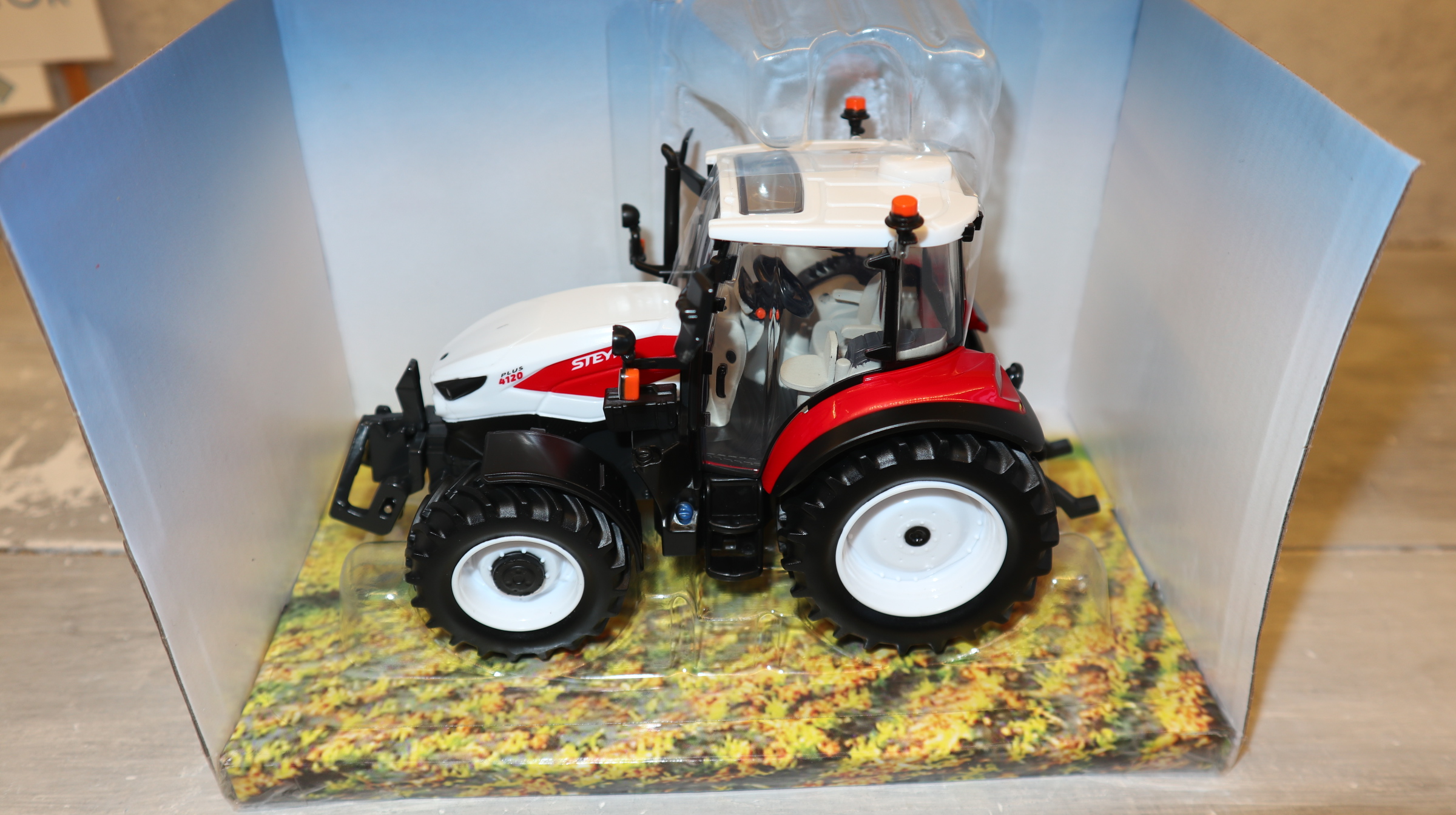 Britains 43423 in 1:32,  Steyr 4120 Plus, NEU  in OVP