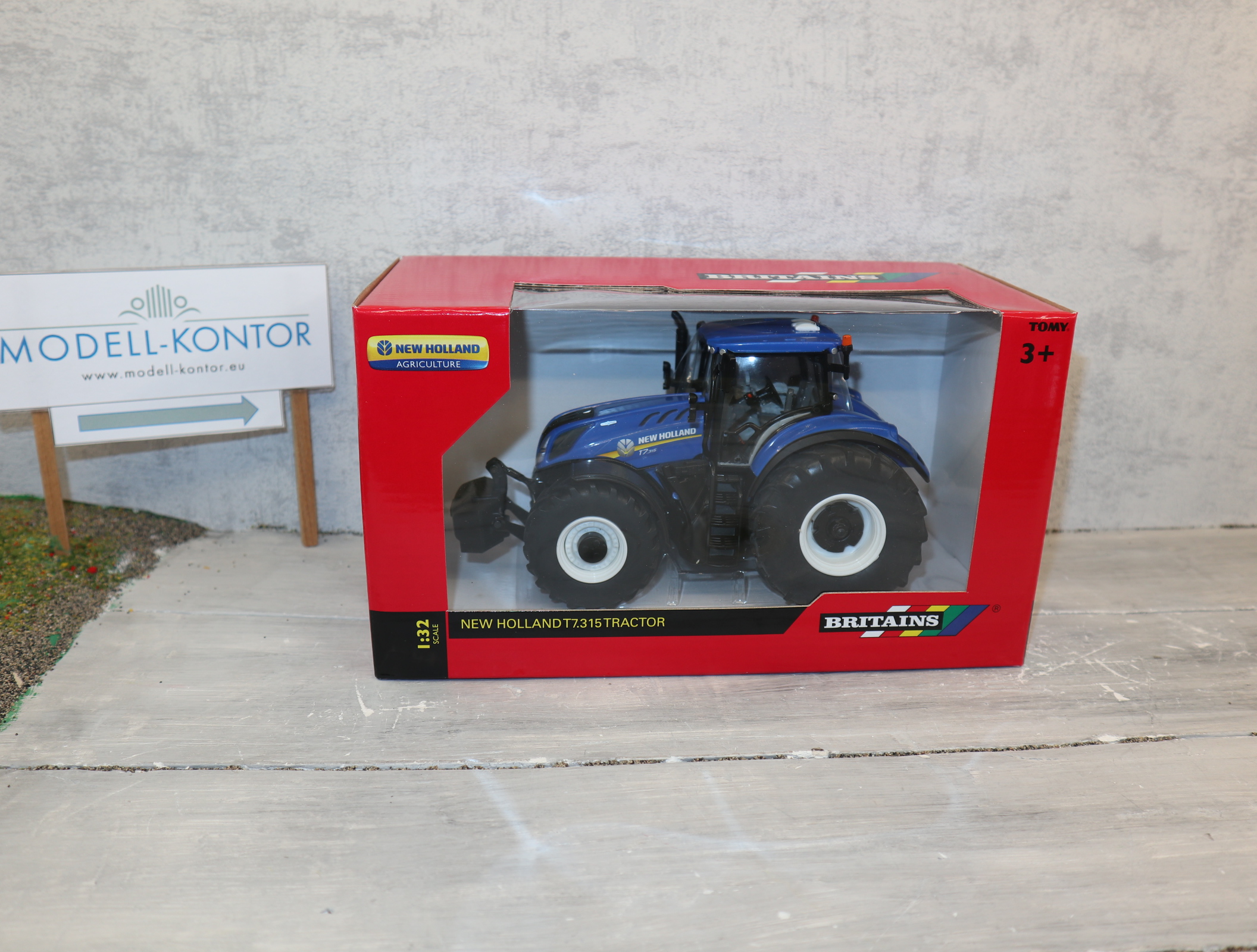 Britains 43149 in 1:32 New Holland T7.315, NEU in OVP
