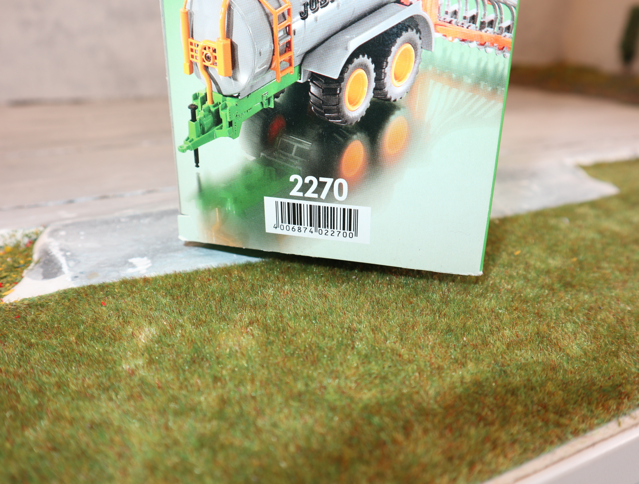 Siku 2270 1:32,  Fasswagen JOSKIN grün-grau, NEU in OVP