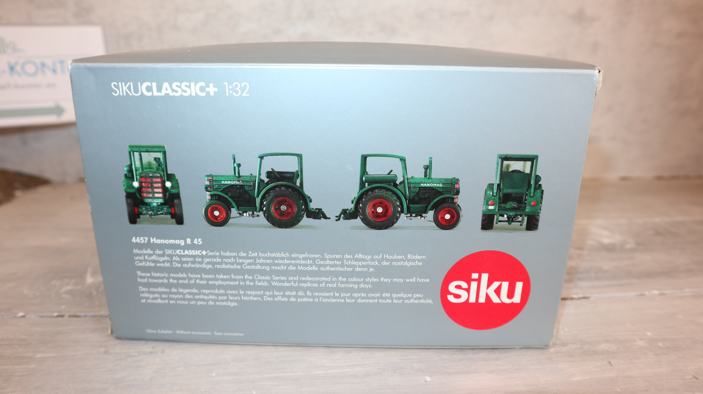 Siku 4457 in 1:32,  Classic+ gealtert, Hanomag R 45 Neu in OVP