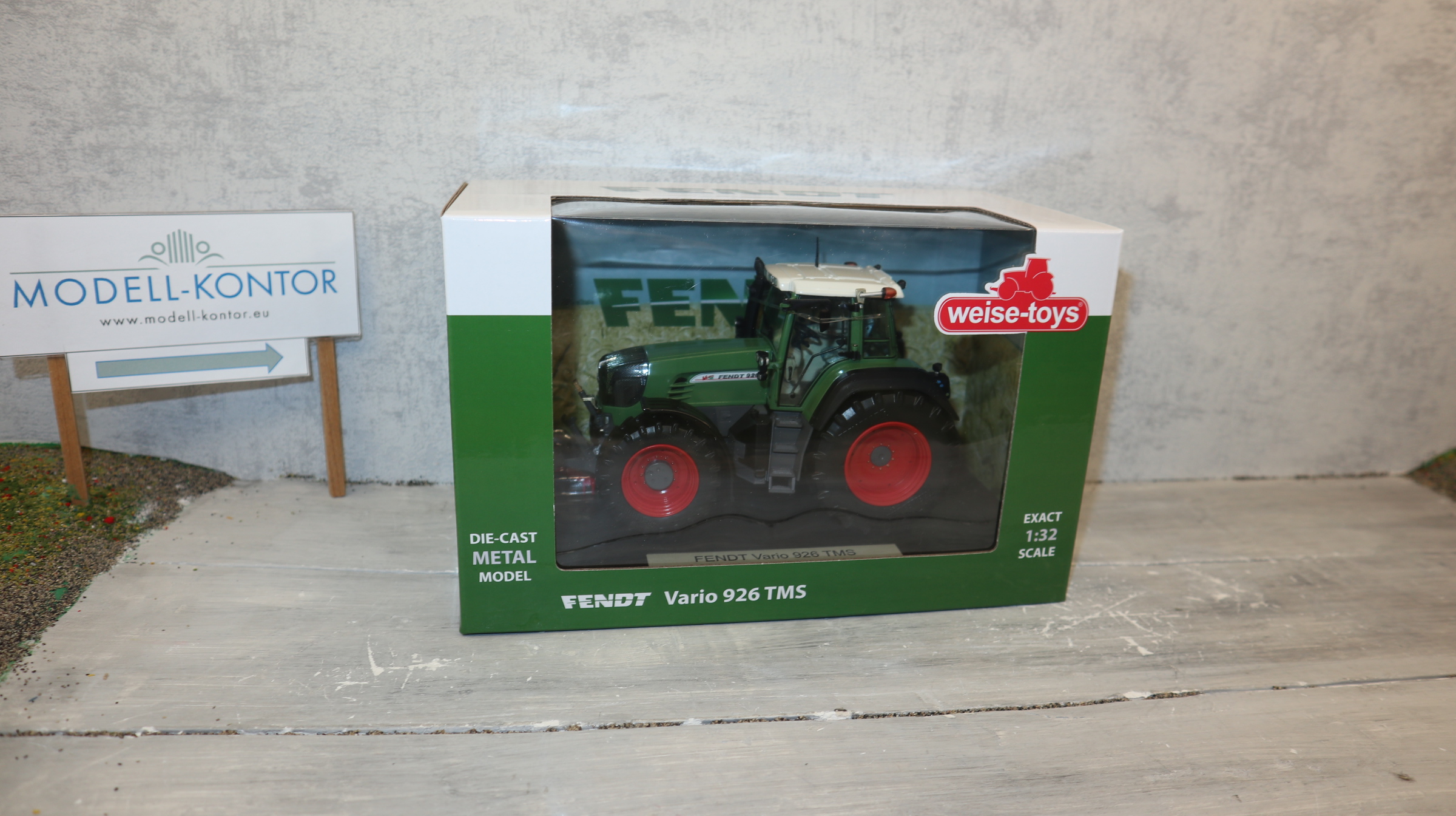 Weise Toys 1068 in 1:32 Fendt Favorit 926 Vario, in Fendt-Werbe-Verpackung , NEU in OVP