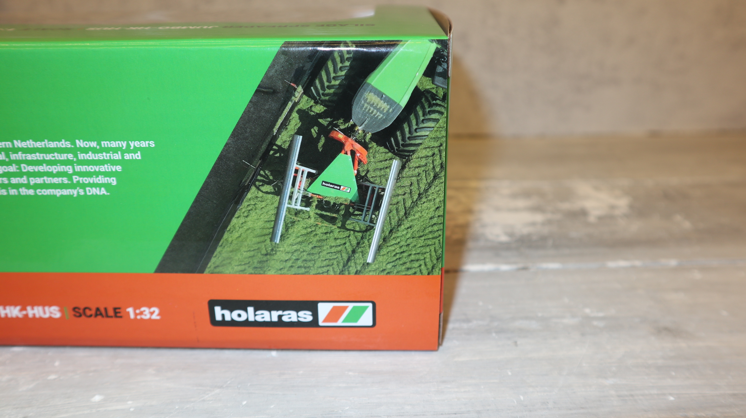 Universal Hobbies UH 6850 in 1:32, HOLARAS Siloverteiler, NEU in OVP