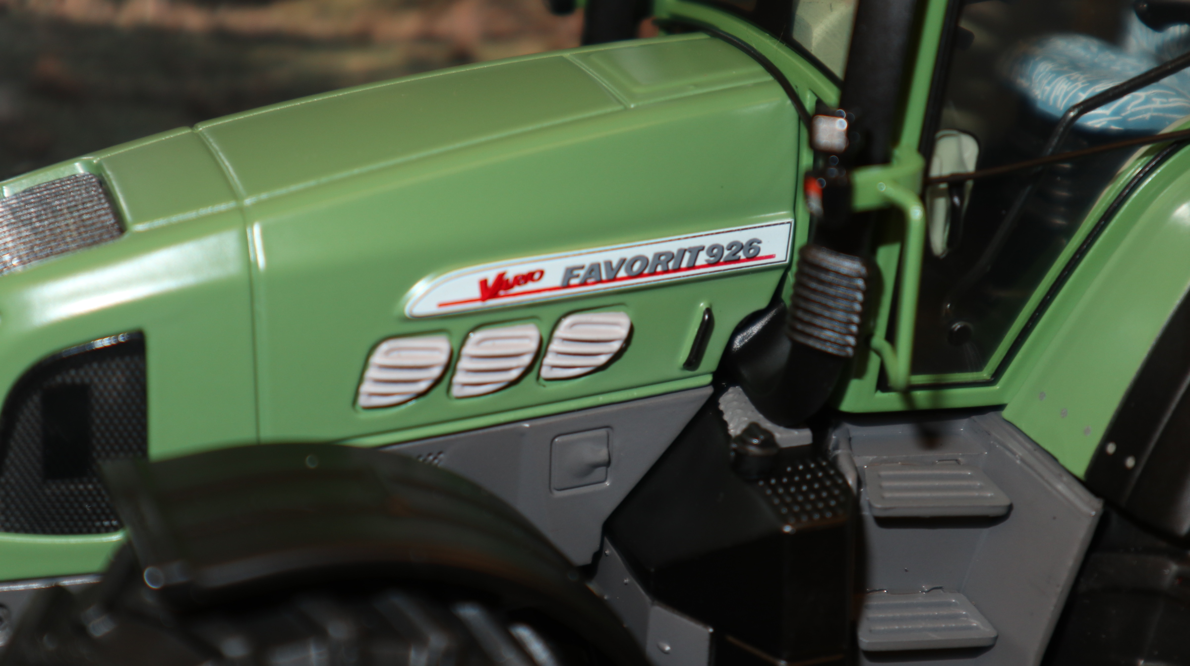 Weise Toys 1026 in 1:32, Fendt Favorit  926 Vario, NEU in OVP