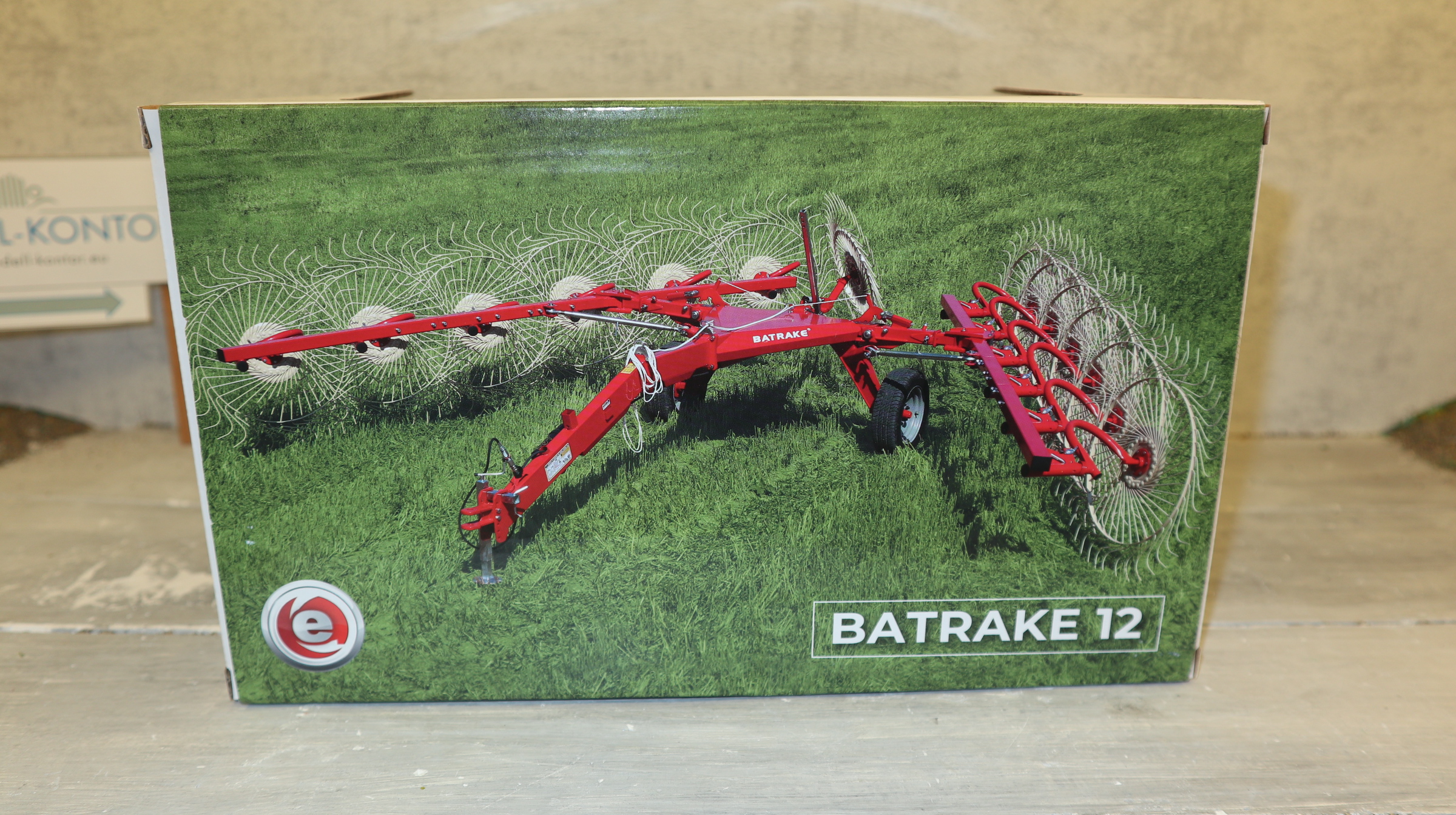 Universal Hobbies UH 6556 in 1:32, ENOROSSI Batrake 12  NEU in OVP