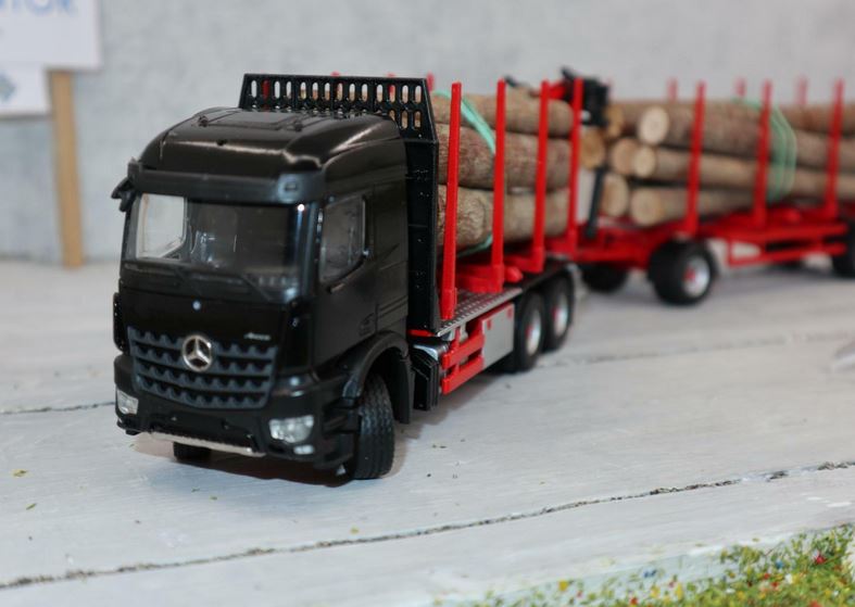 Conrad 78183 in 1:50,  MB Actros Holzzug Palfinger EPSILON M120Z, Sondermodell,  NEU in OVP