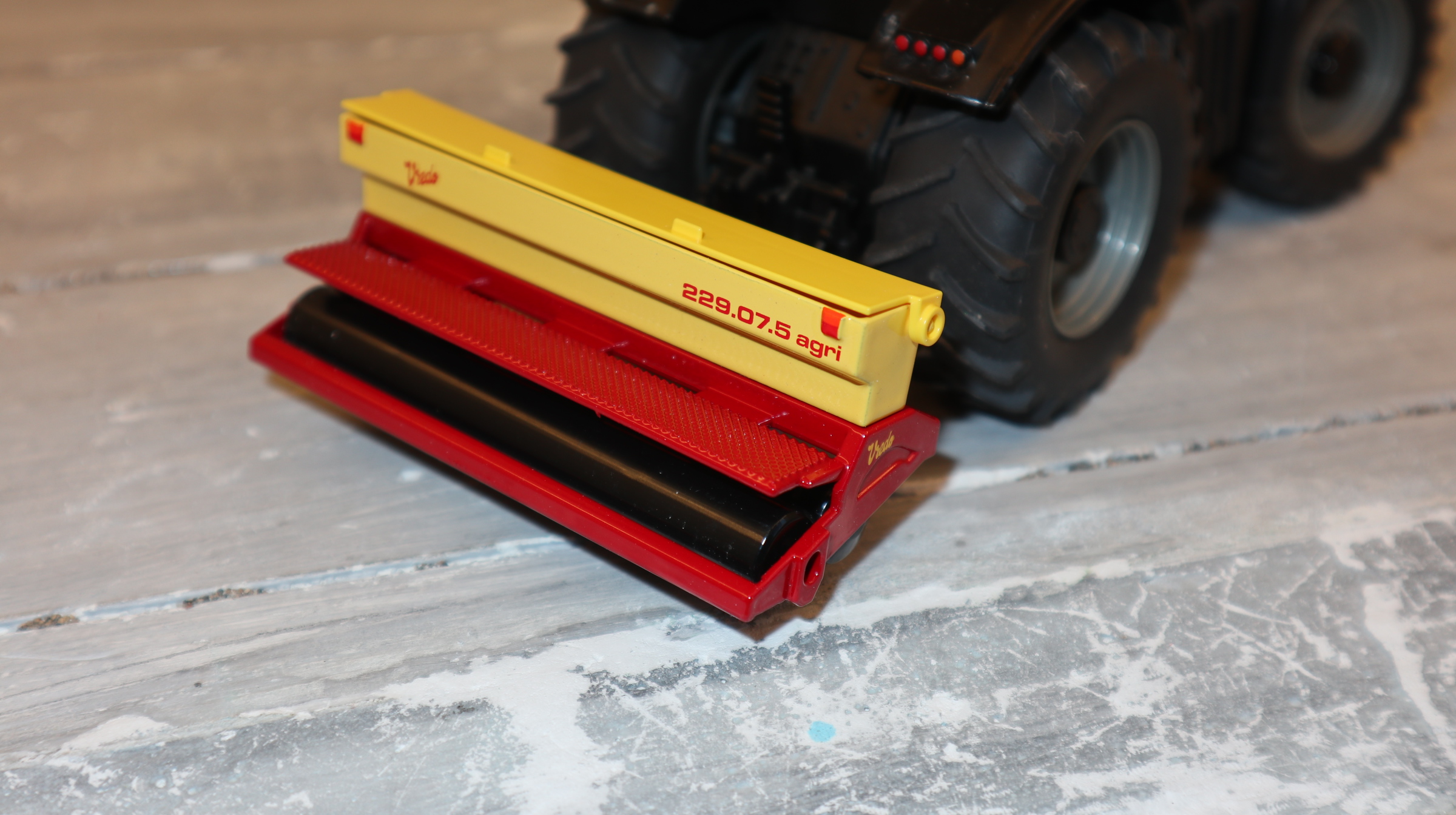 Siku 2277 in 1:32,  VREDO Sähmaschine,  NEU in OVP