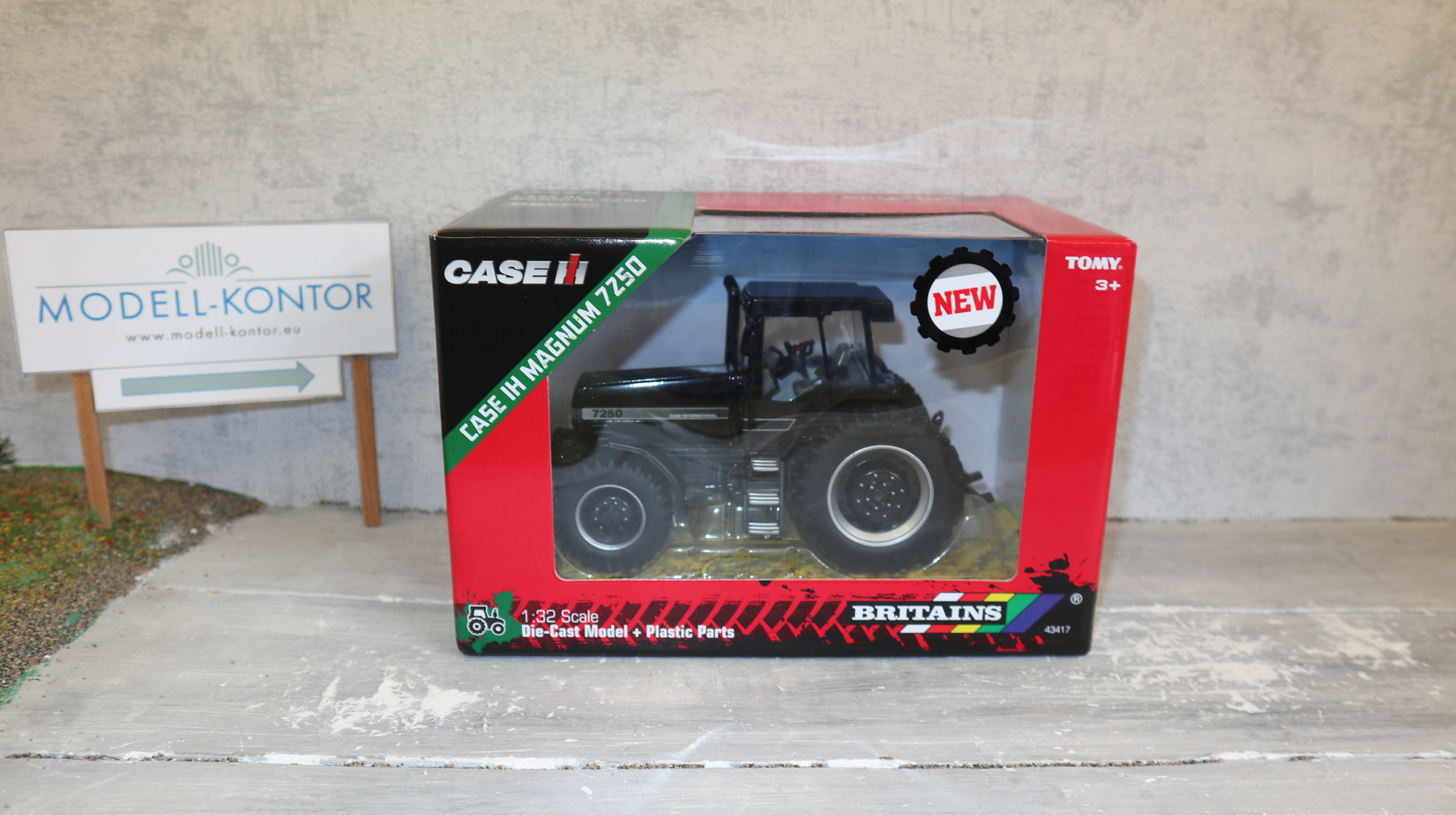 Britains 43417 in 1:32, CASE IH Magnum 7250 BLACK Sondermodell  NEU in OVP