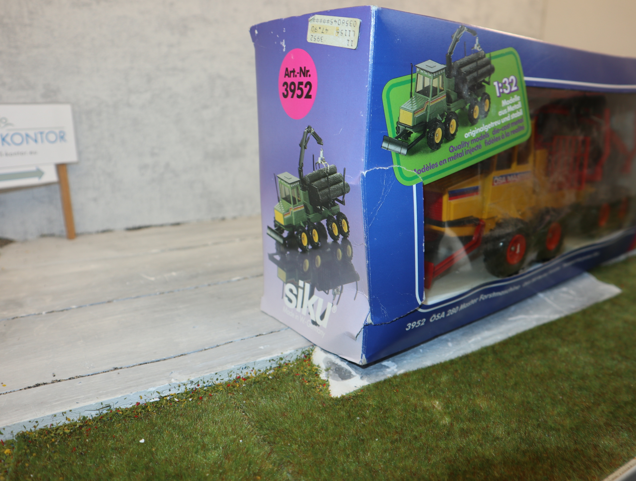 Siku 3952 in 1:32 ÖSA 280 Master Forstmaschine in gelb,  NEU in OVP