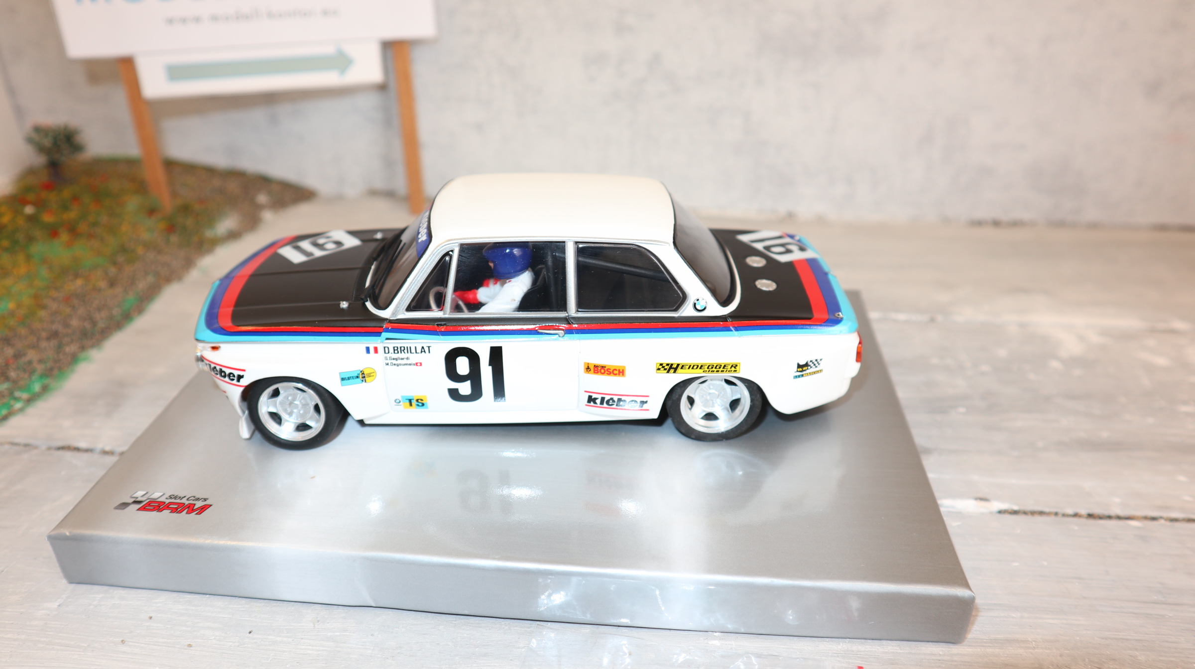 BRM 135 Slotcar in 1:24,  BMW 2002 HEIDEGGER Racing No. 91, weiß , NEU in OVP
