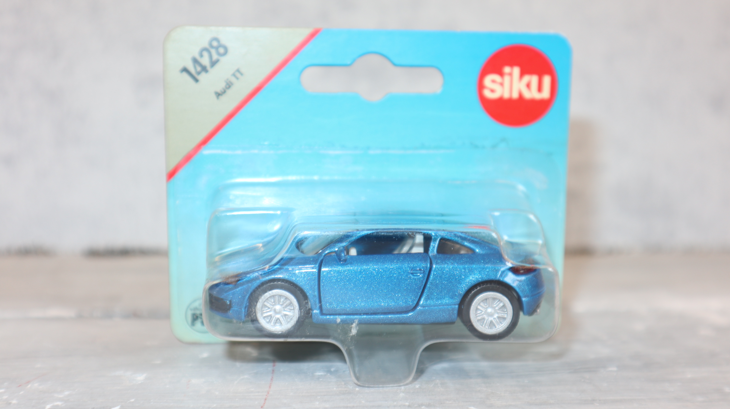 siku 1428 in 1:55, Audi TT in blaumetallic, NEU in OVP