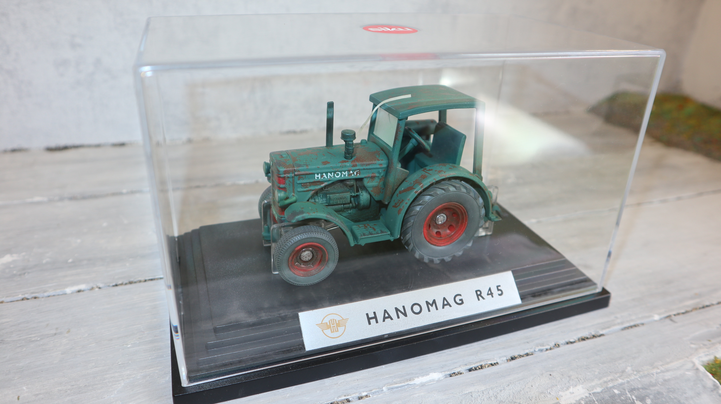 Siku 4457 in 1:32,  Classic+ gealtert, Hanomag R 45 Neu in OVP