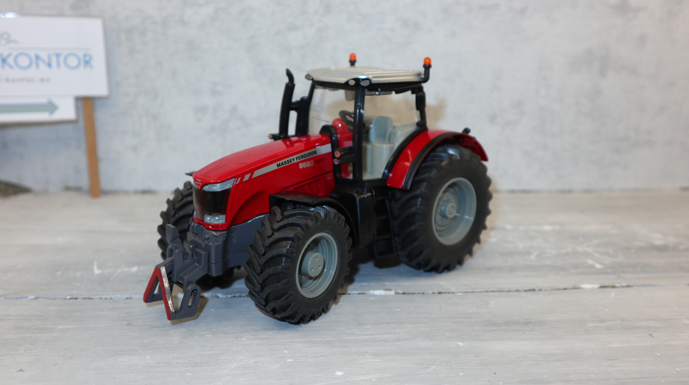 Siku 3270 in 1:32 Massey Ferguson MF 8680 NEU in OVP