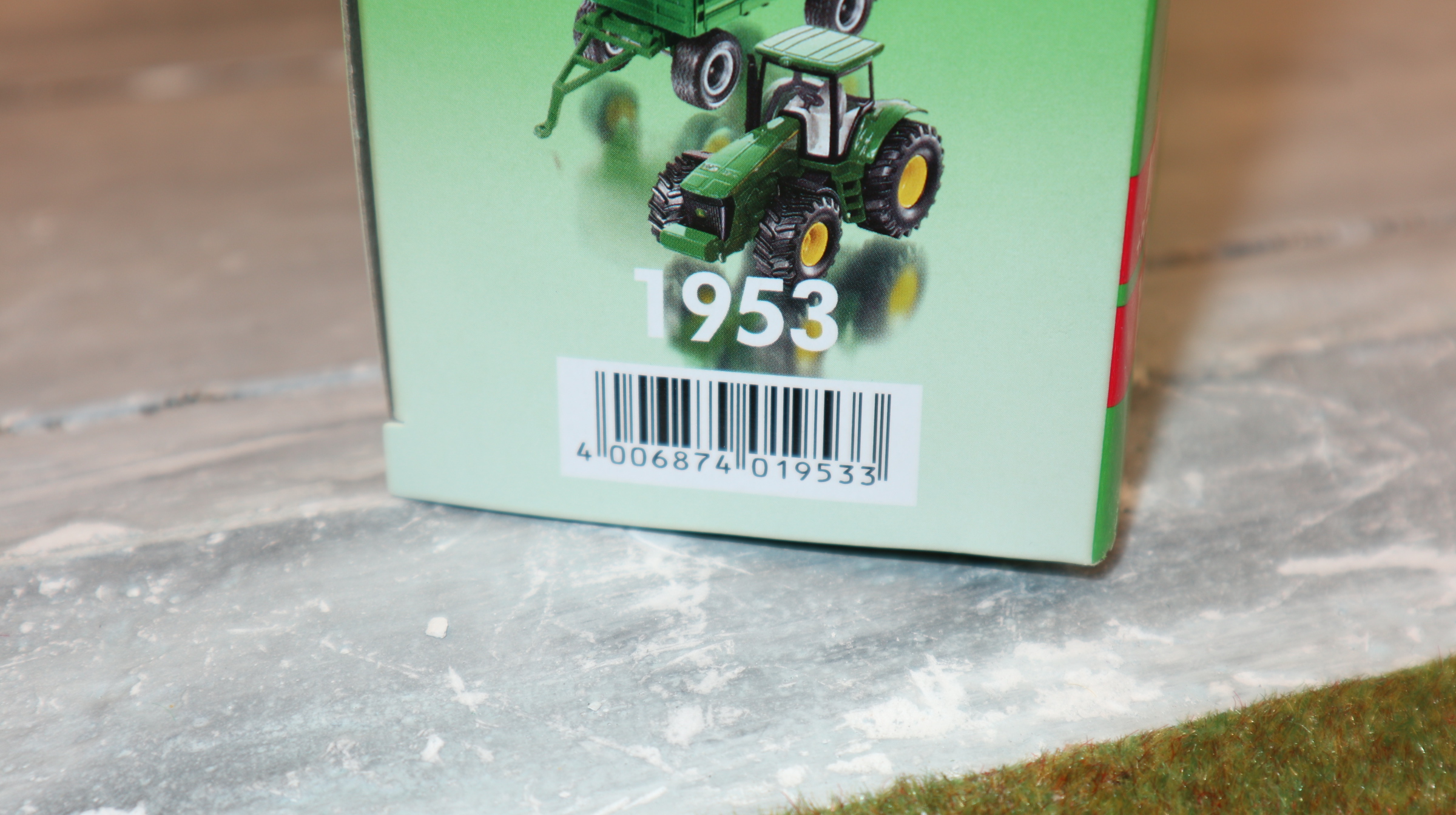 Siku 1953 in 1:50,  John Deere 8430 mit Anhänger, Neu in OVP