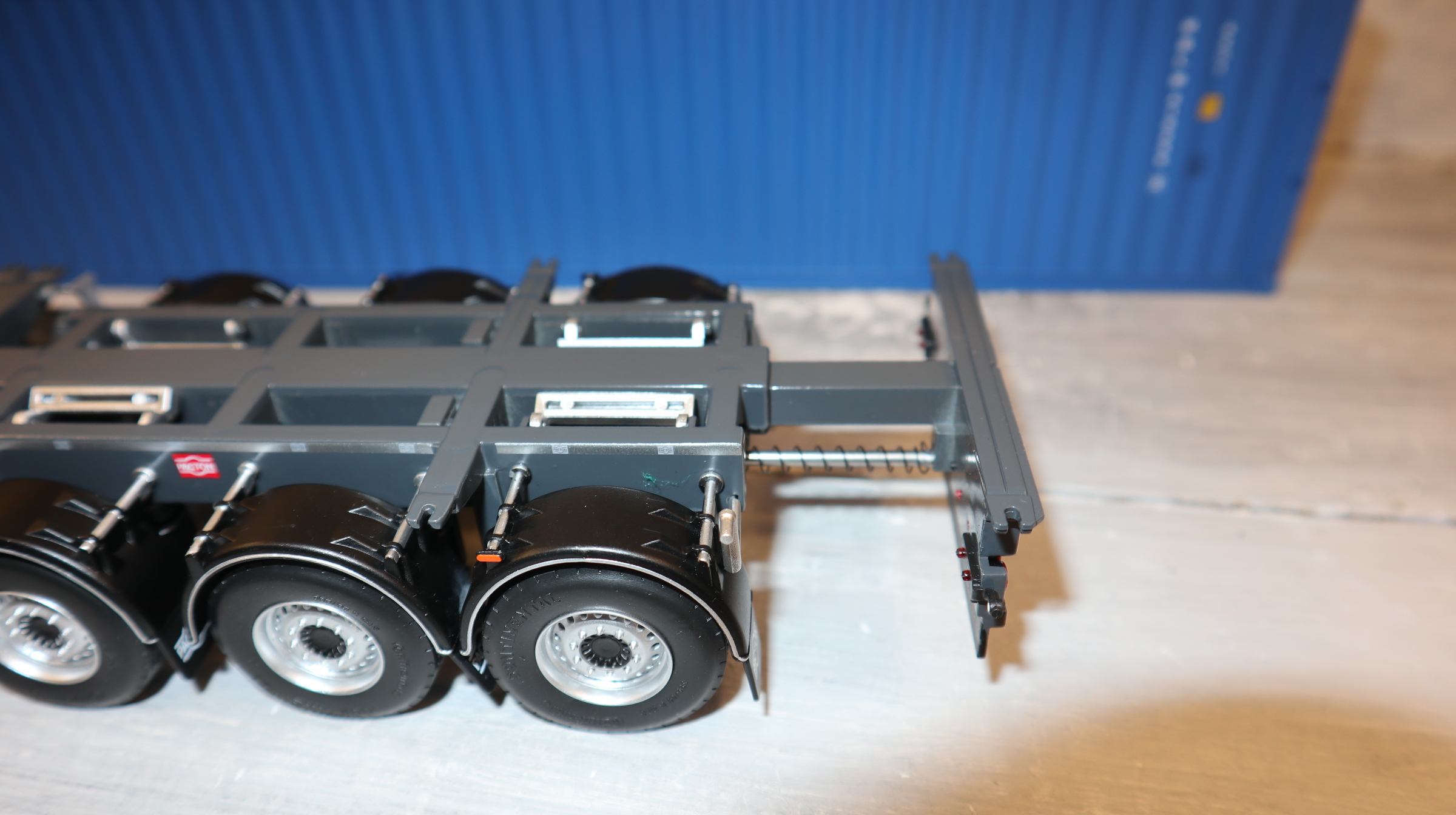 MarGe Set LKW 3-Achser  mit Containerchassis 2325, NEU in OVP