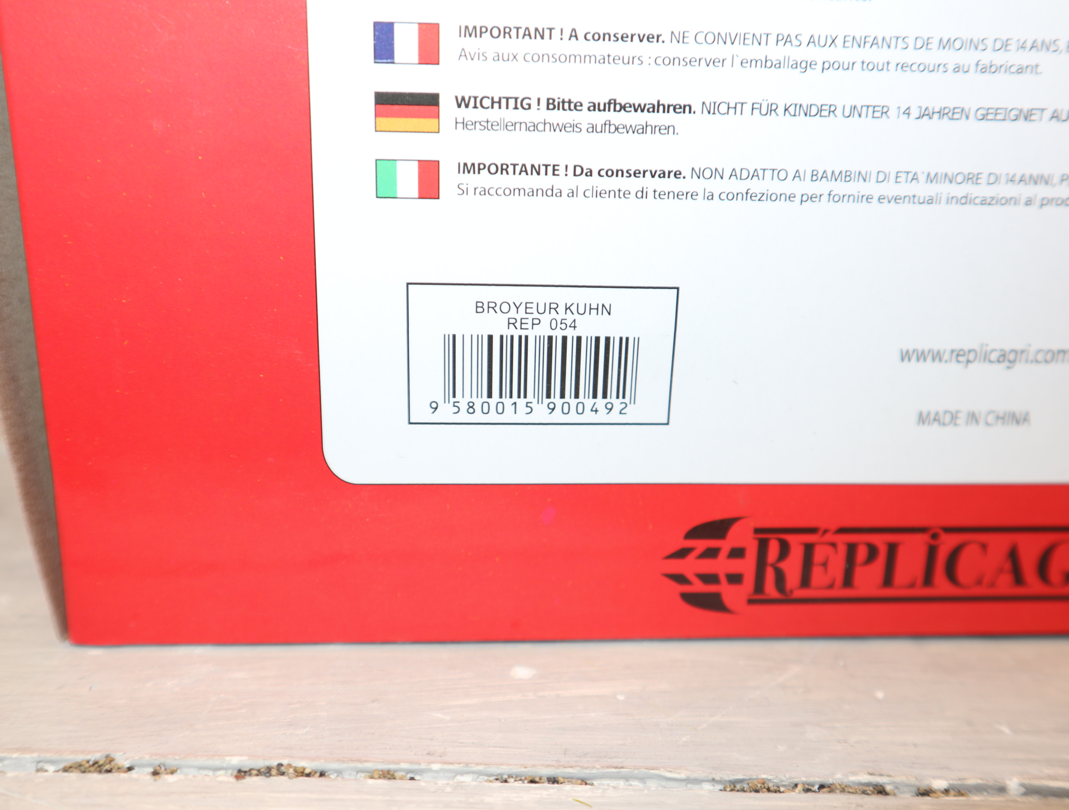 Replicagri 054 in 1:32 Kuhn RM610 Universalmulcher 6m, NEU in OVP