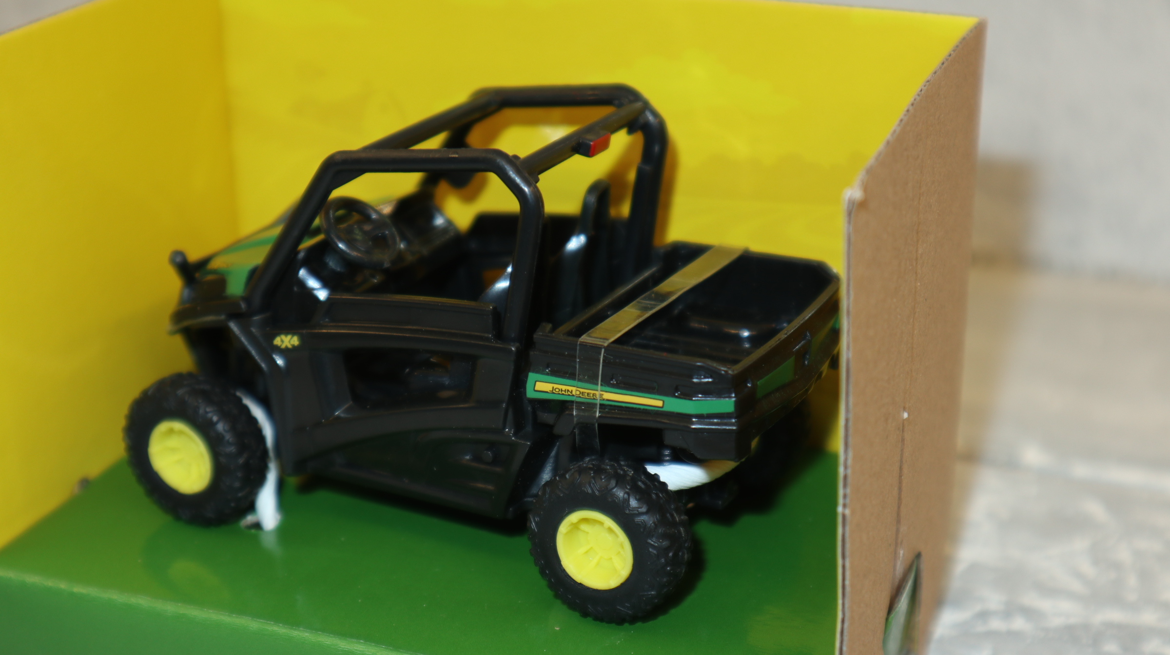Britains 46801 in 1:32,  John Deer RSX 860i Gator , NEU in OVP