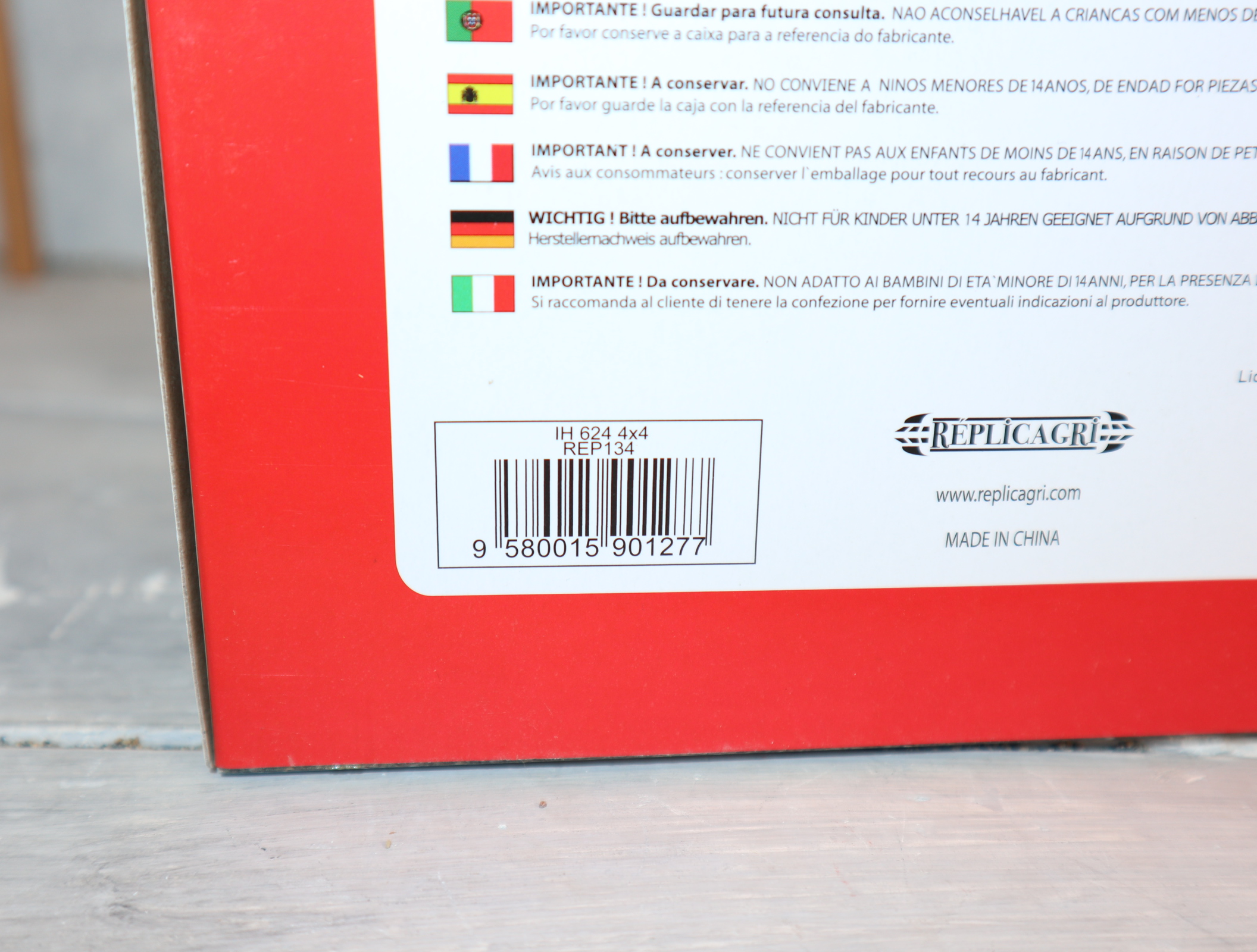 Replicagri 134 1:32 International IH 624 4x4 neu in OVP