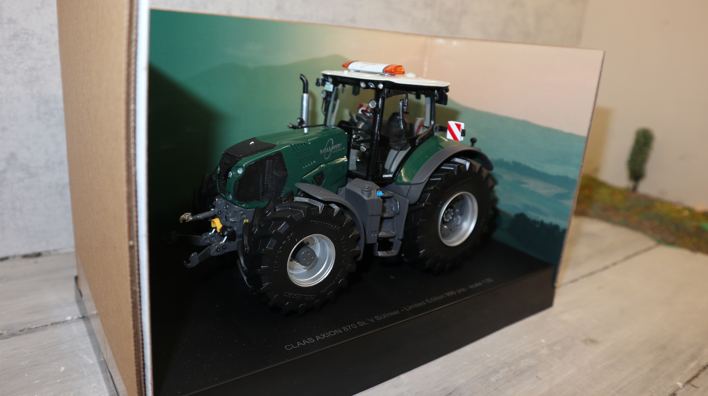 ROS  302358 in 1:32, Claas Axion 870 Sondermodell BOLLMER, NEU in OVP