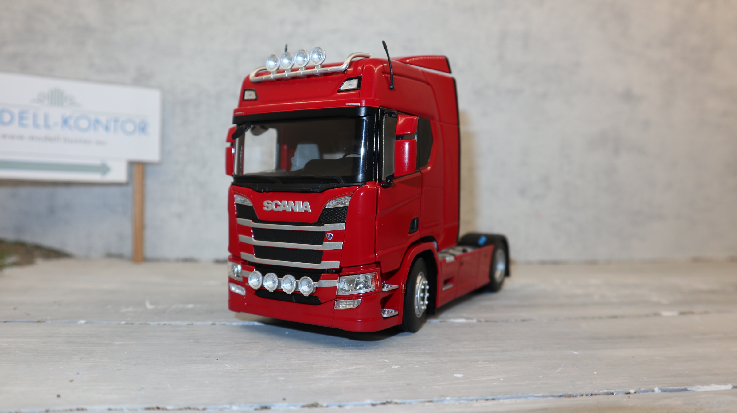 MarGe 2014-03 in 1:32 SCANIA R500 4x2 in rot als SZM, NEU in OVP