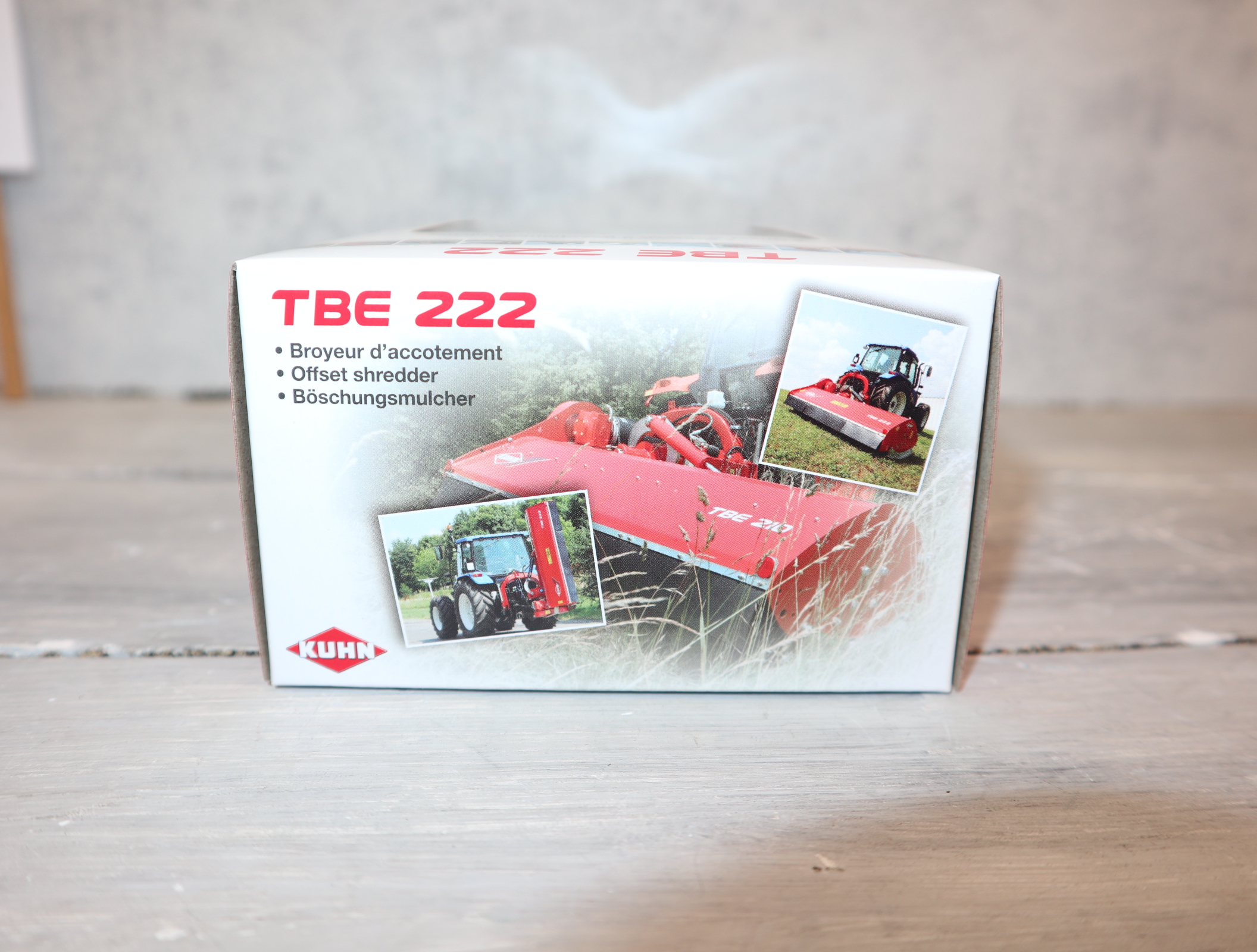 Replicagri 127 1:32 Böschungsmulcher KUHN TBE 222 neu in OVP