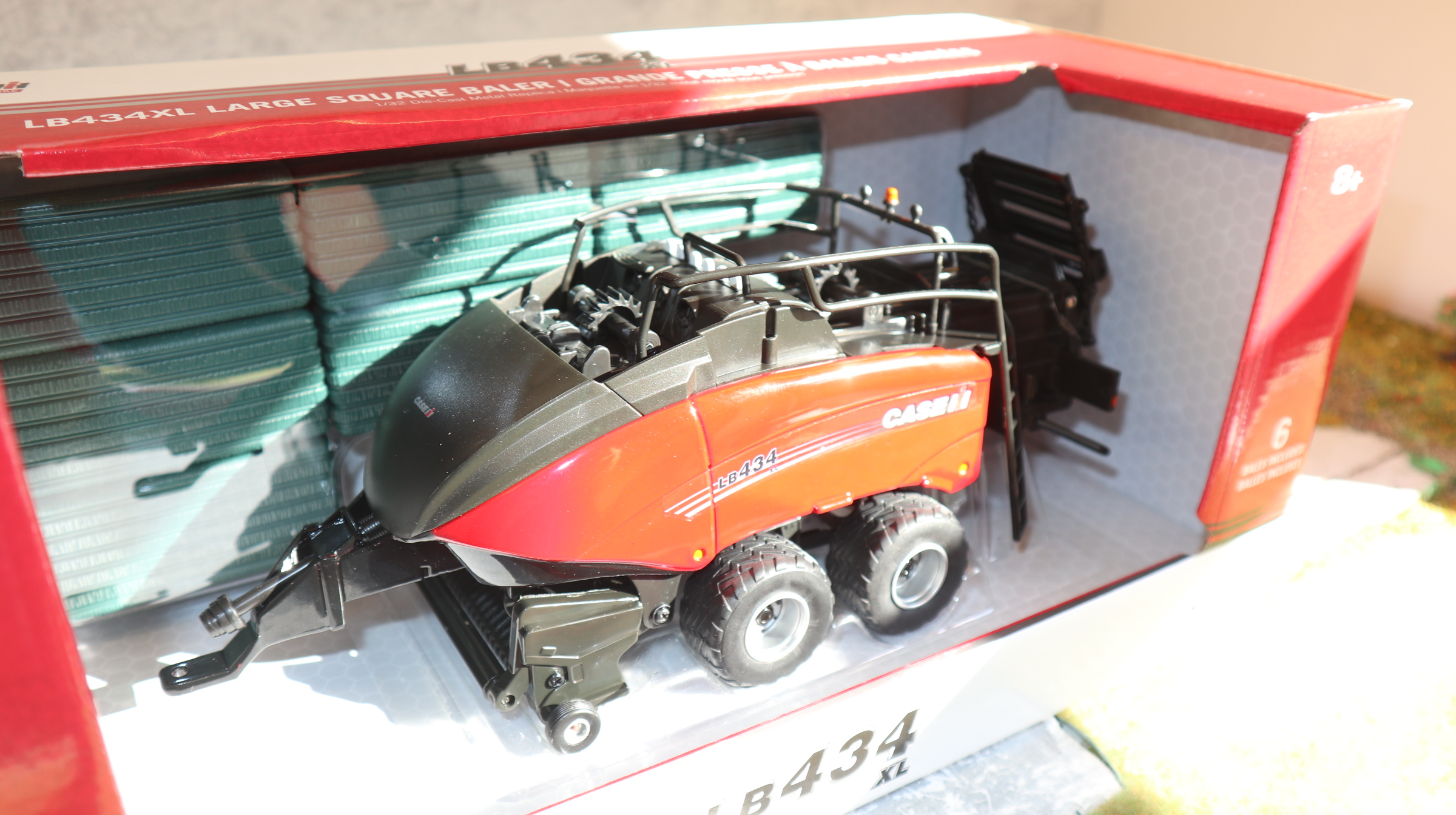 Britains ERTL 44288 in 1:32,  CASE LB 434 XL USA-Modell Großballenpresse, NEU in OVP