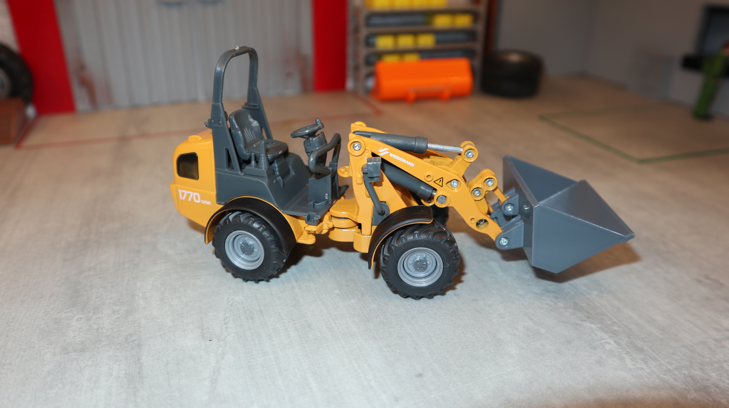 Siku 3059 in 1:32, Weidemann Hoftrac GELB, Sondermodell aus Neuseeland, NEU in OVP