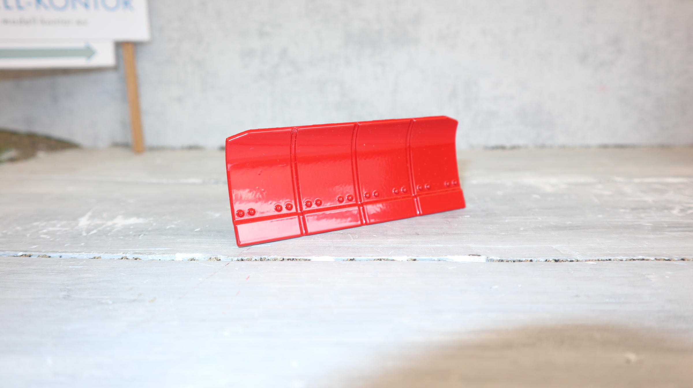 SIKU 2055 in 1:32, Planierschild ROT  NEU in OVP