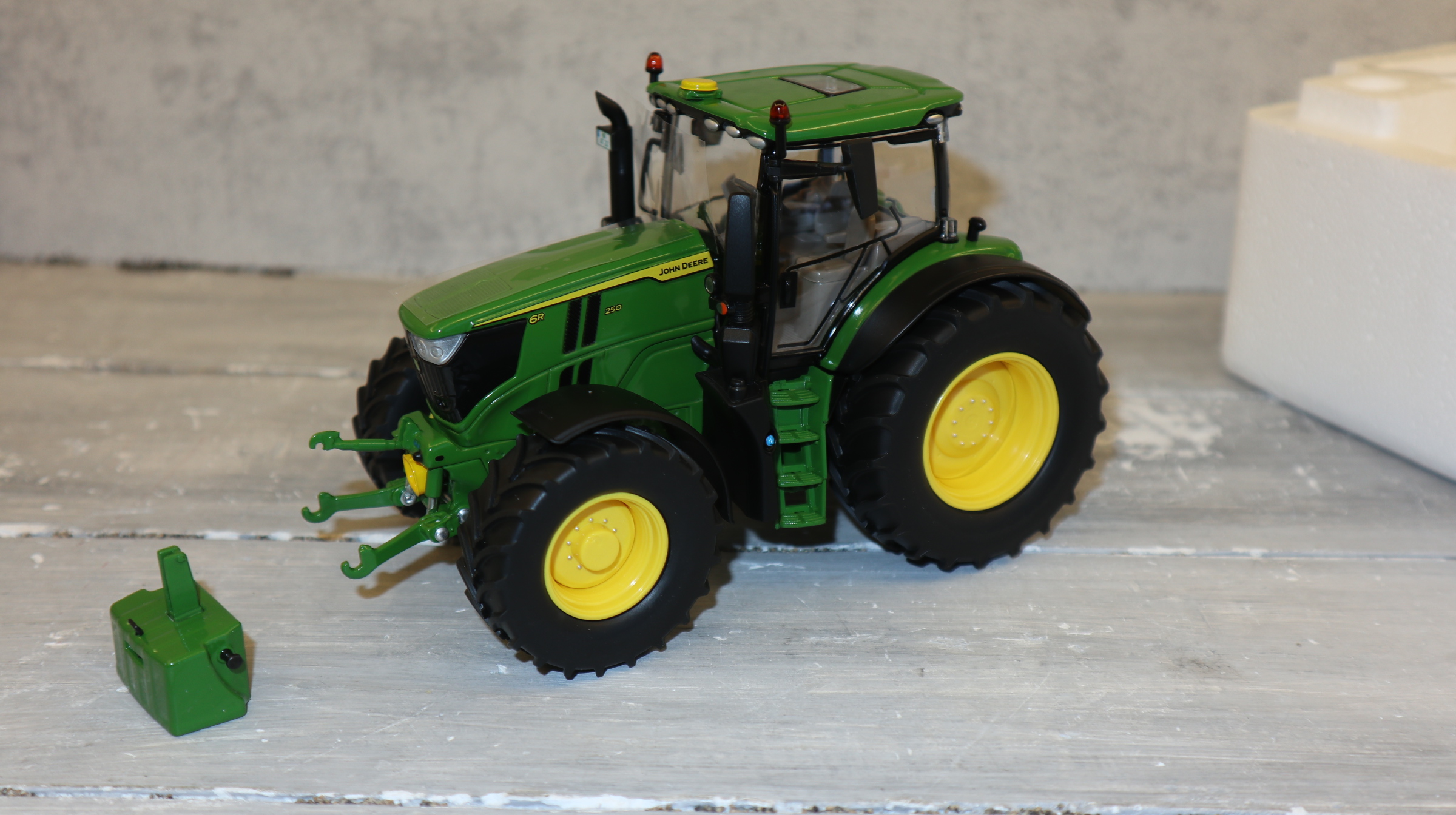 Wiking 077870 in 1:32,  John Deere 6R 250, Sondermodell Agritechnica 2023 NEU in OVP