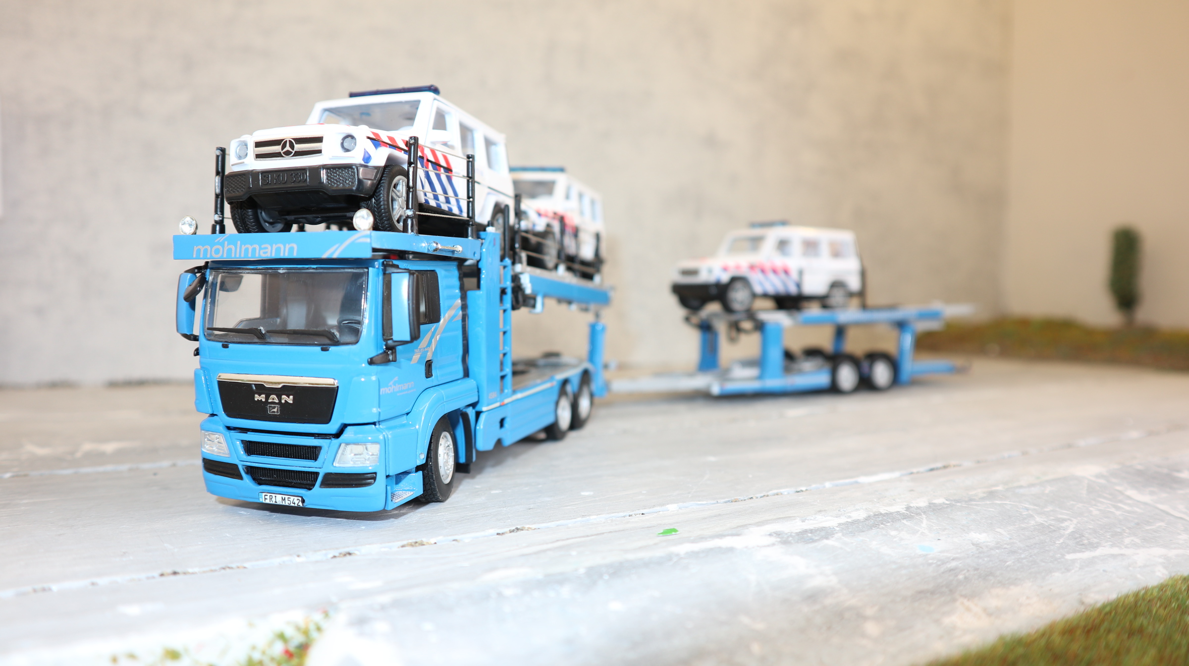 WSI 02-2248 in 1:50, MAN TGS PKW-Transporter MÖHLMANN , Sondermodell 150x,  NEU in OVP