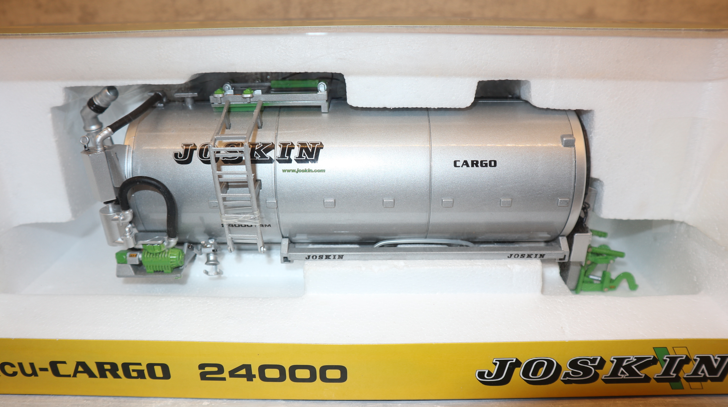 ROS 602120 in 1:32 Joskin Vacu-Cargo, NUR Aufbau ohne Chassis, NEU in OVP