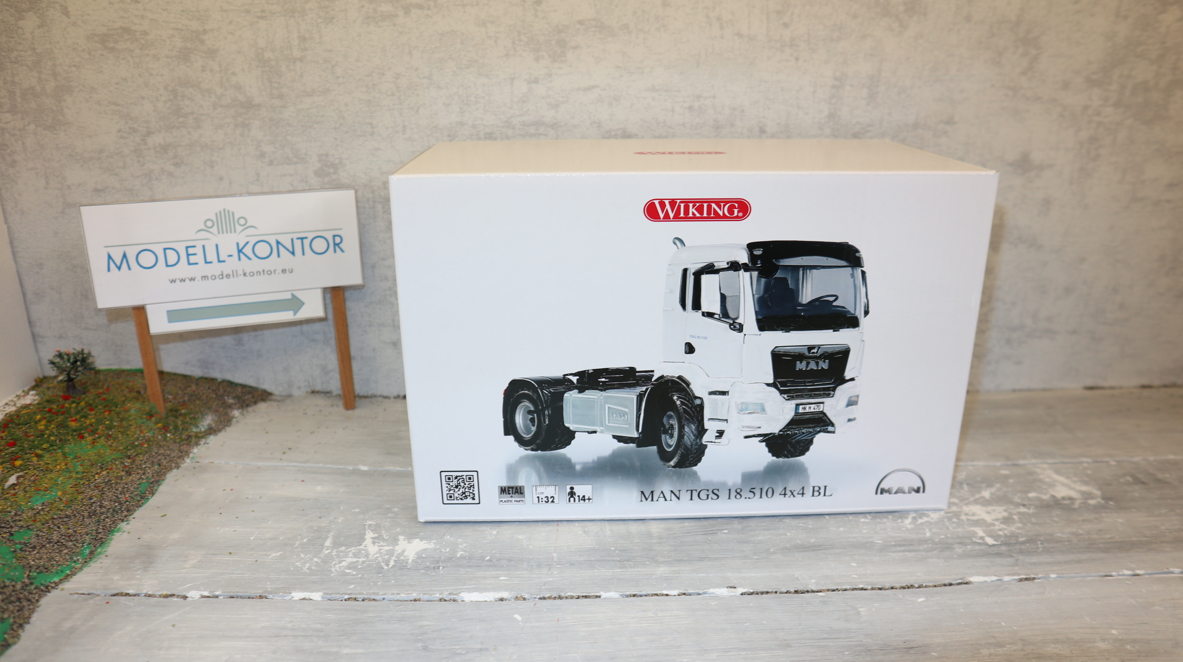 Wiking 077652 in 1:32,  MAN TGS 18.510 4x4 Agrar-SZM in weiß, NEU in OVP