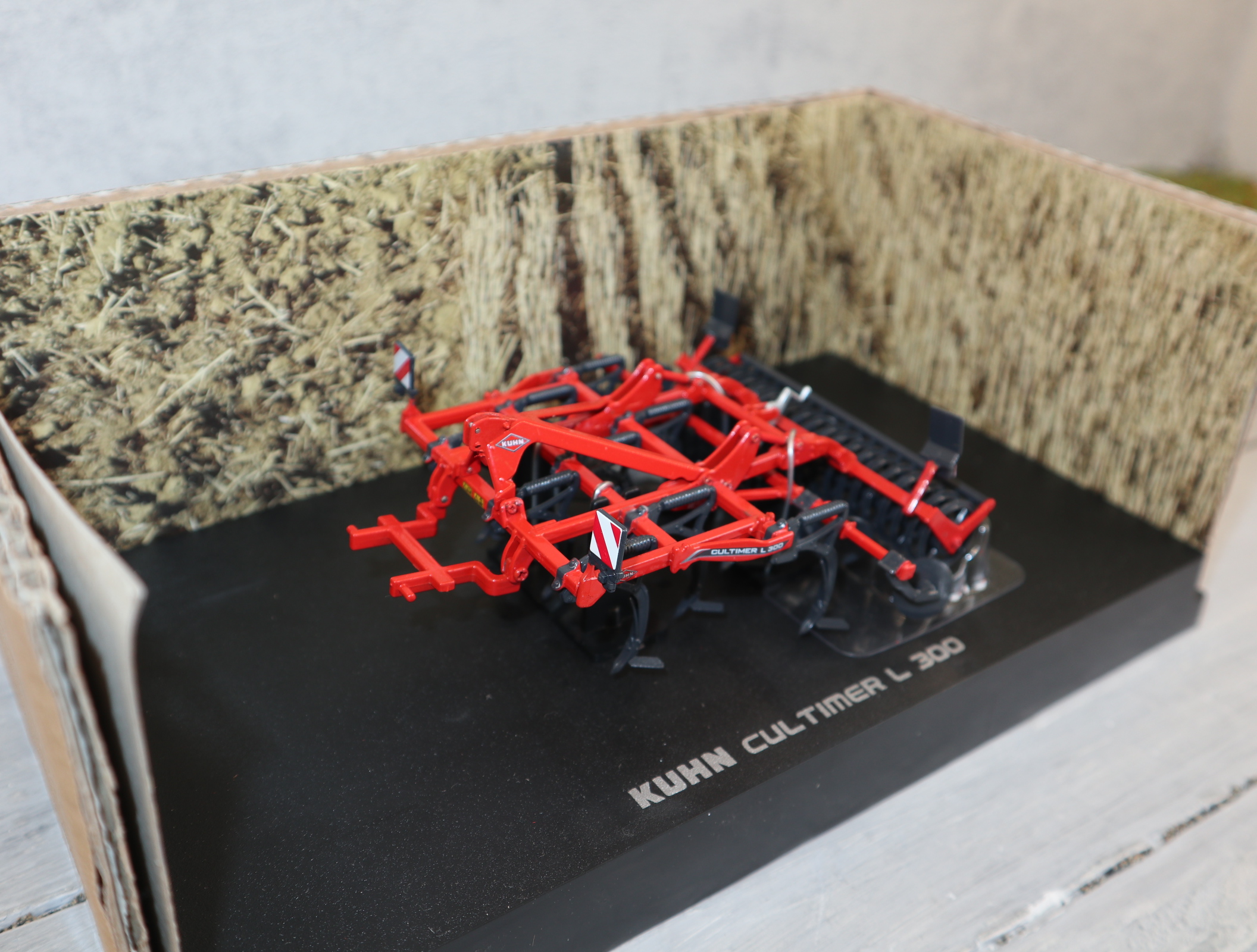 UH 5214 in 1:32 KUHN Cultimer L300 in OVP