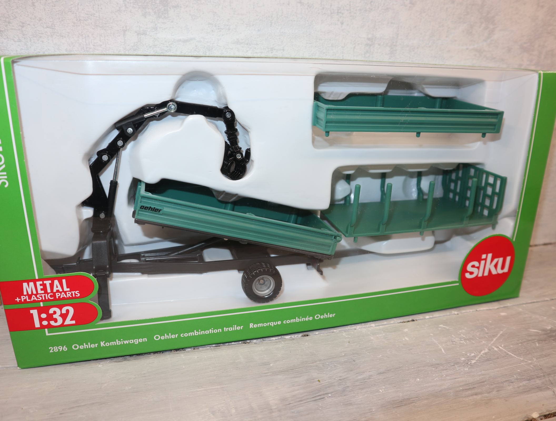 Siku 2896 in 1:32 Oehler Kombiwagen in grün in OVP