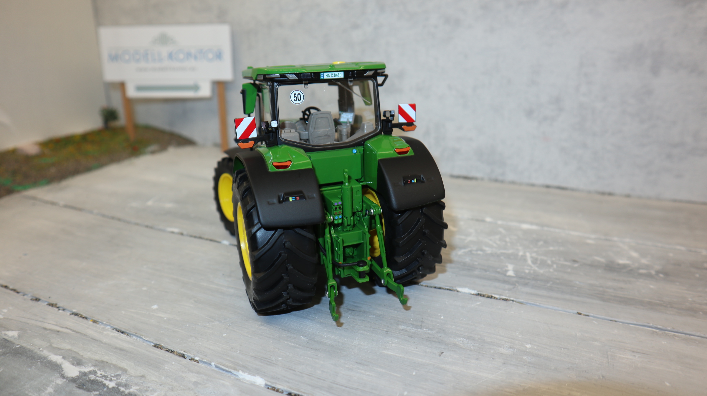 Wiking 077859 in  1:32 John Deere  8R 410 , Neu in  OVP