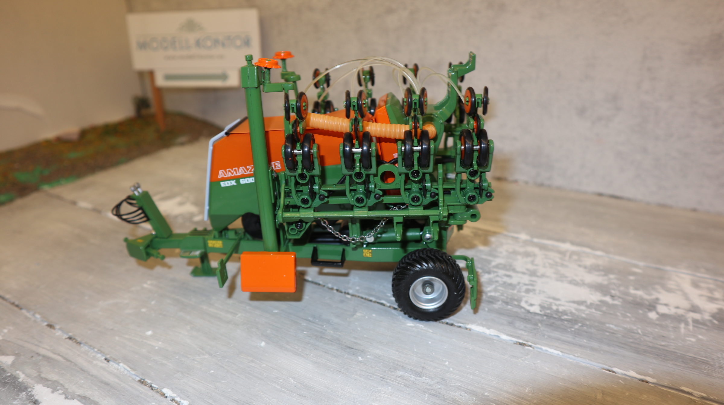 Wiking 077319 in 1:32,  Amazone EDX 6000 Sähmaschine, NEU in OVP