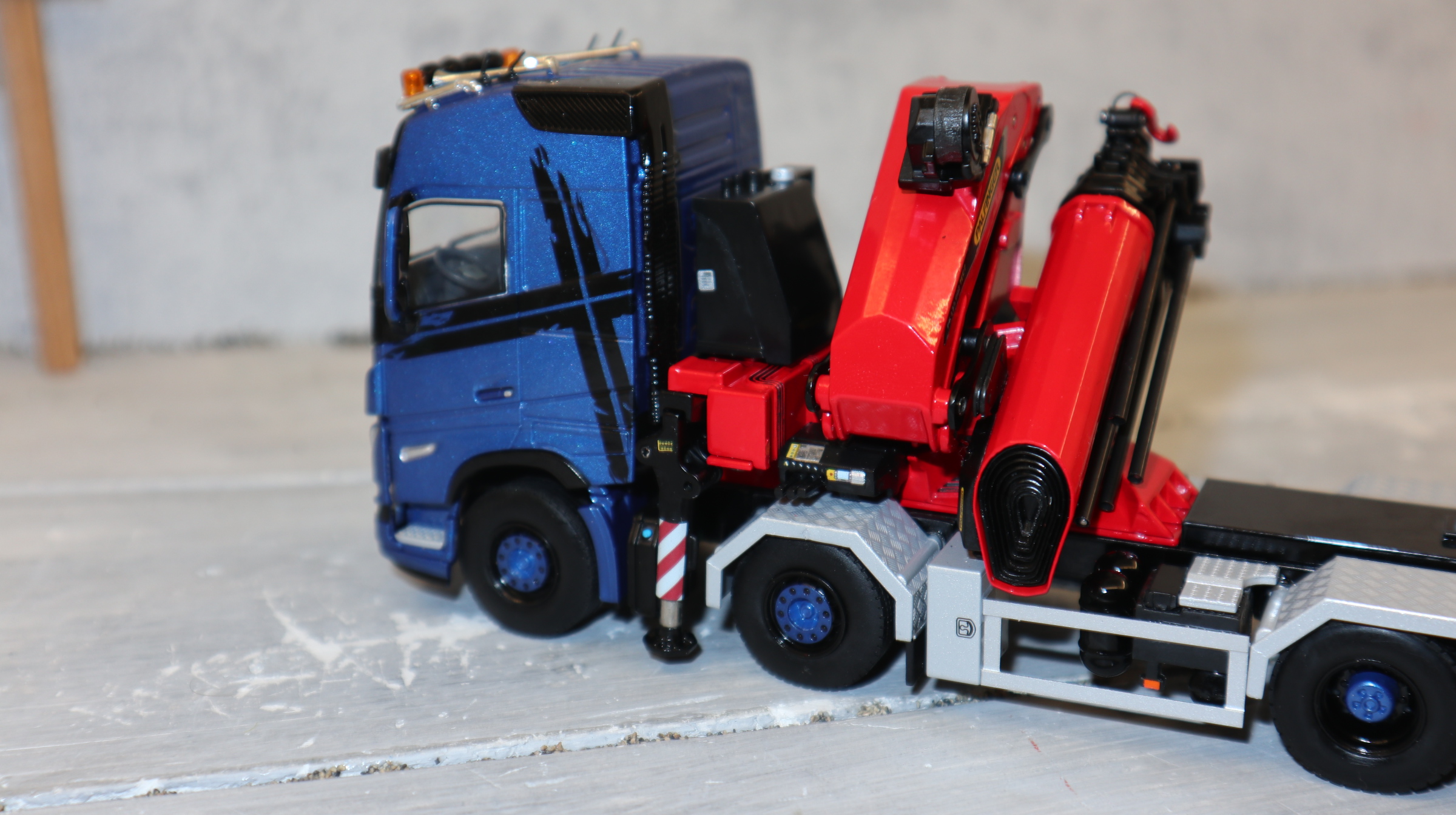 WSI 02-2948 Volvo FH5 8x4, Palfinger PK 135002
